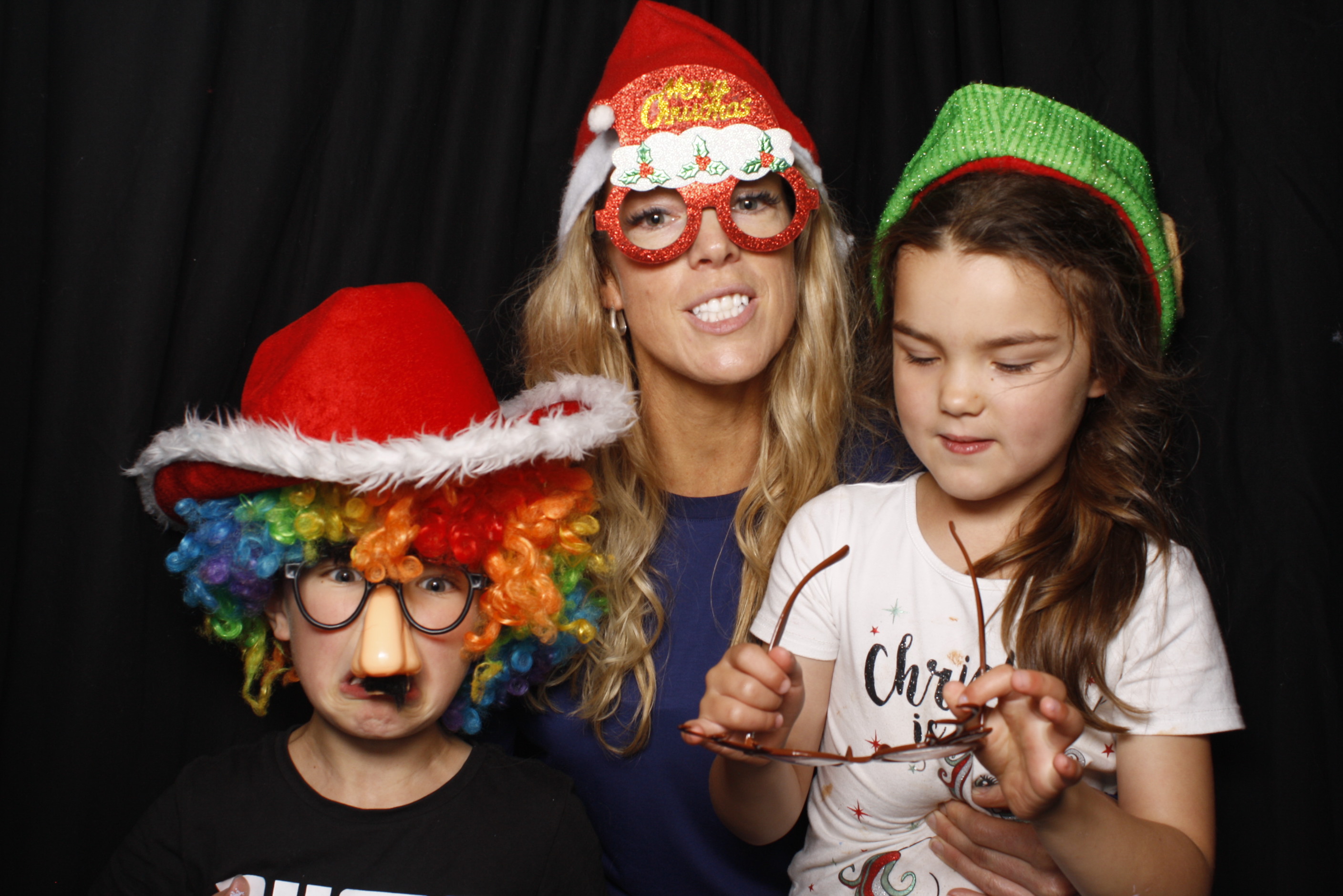 Bunnings - Palmerston North: 17 Dec 2022 | View more photos from the event at wgtngallery.classicphotobooths.co.nz/u/wgtncpbgallery/Bunnings-Palmerston-North-17-Dec-2022