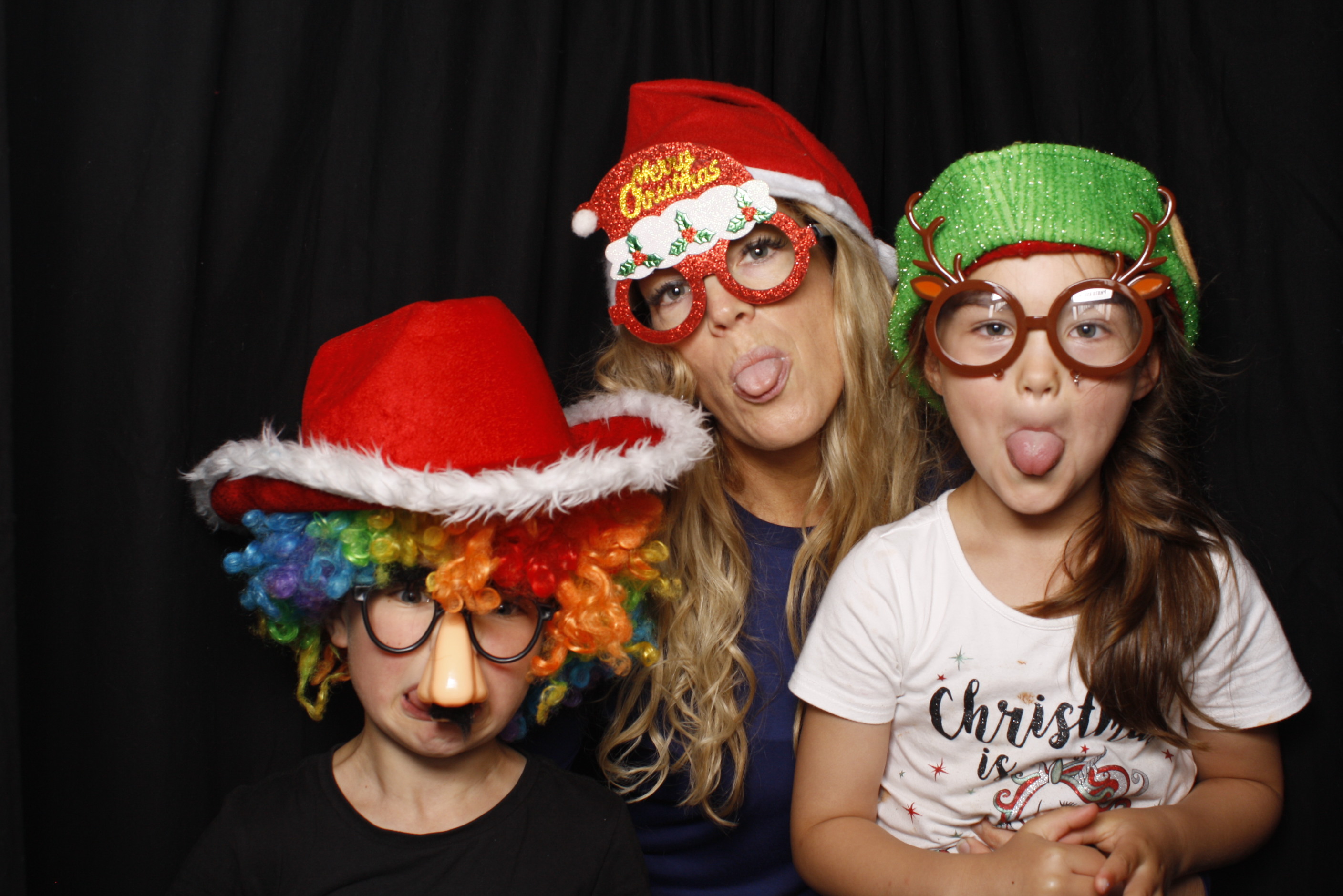 Bunnings - Palmerston North: 17 Dec 2022 | View more photos from the event at wgtngallery.classicphotobooths.co.nz/u/wgtncpbgallery/Bunnings-Palmerston-North-17-Dec-2022