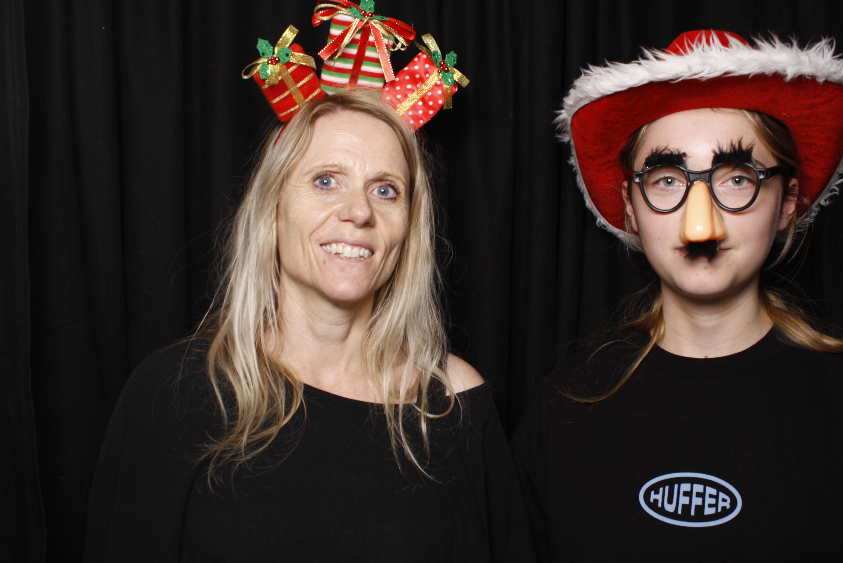 Bunnings - Palmerston North: 17 Dec 2022 | View more photos from the event at wgtngallery.classicphotobooths.co.nz/u/wgtncpbgallery/Bunnings-Palmerston-North-17-Dec-2022