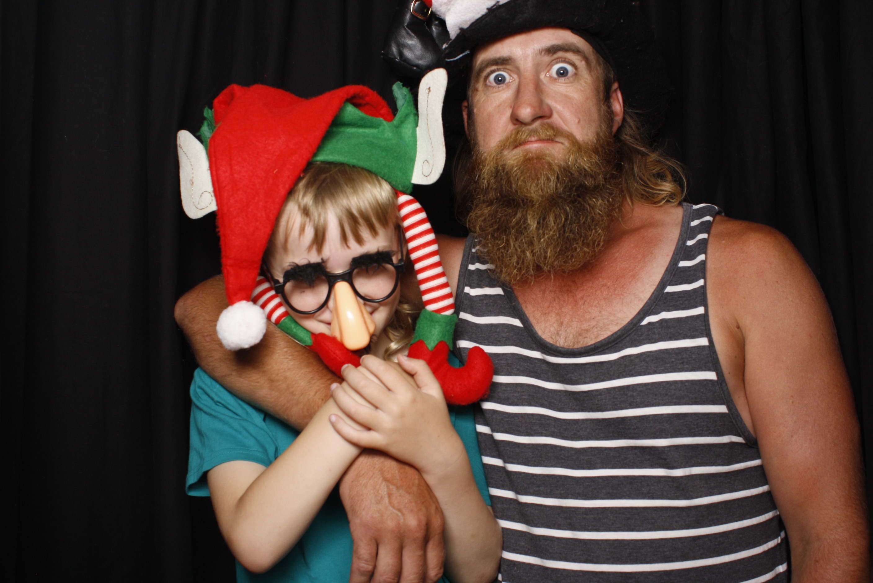 Bunnings - Palmerston North: 17 Dec 2022 | View more photos from the event at wgtngallery.classicphotobooths.co.nz/u/wgtncpbgallery/Bunnings-Palmerston-North-17-Dec-2022