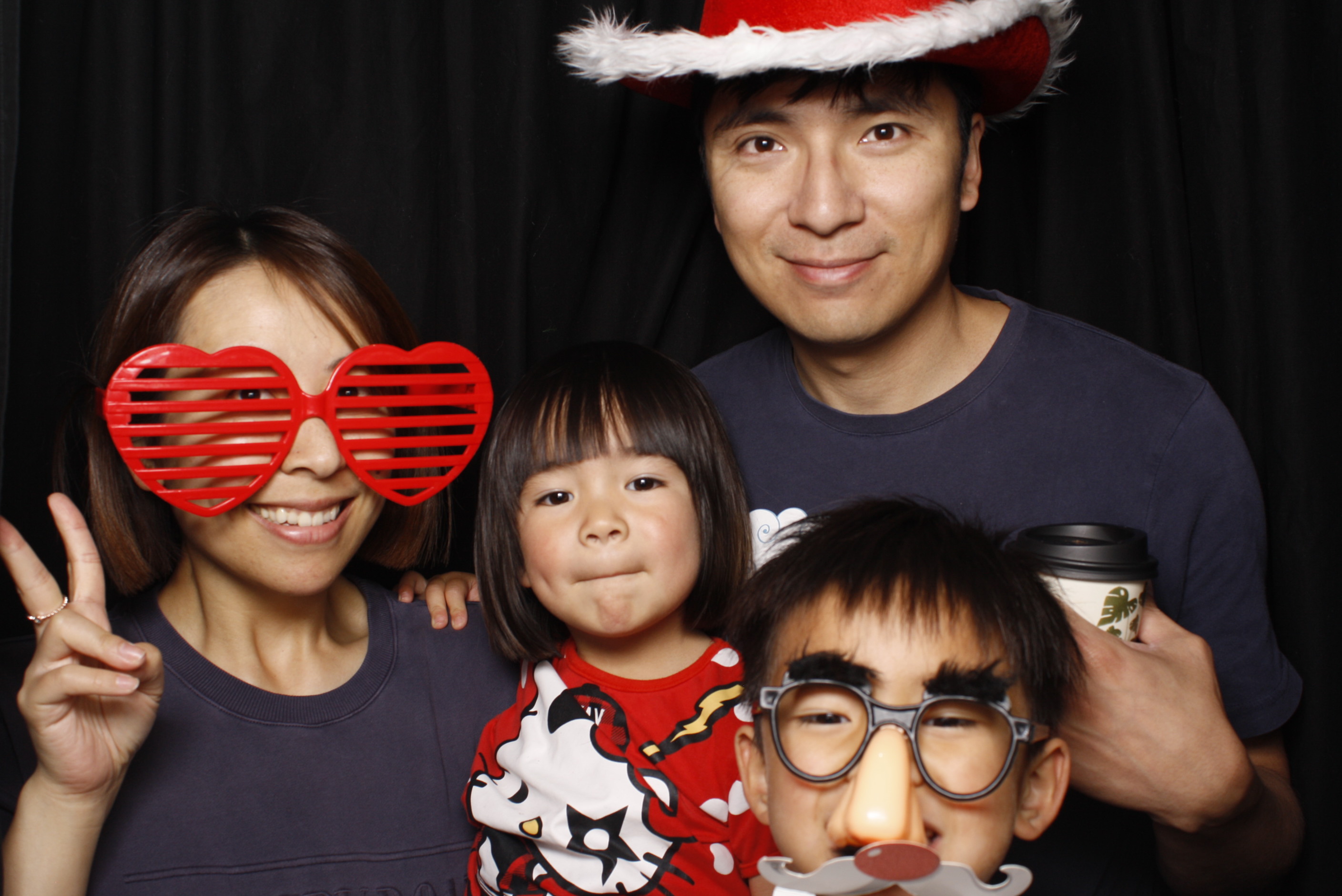 Bunnings - Palmerston North: 17 Dec 2022 | View more photos from the event at wgtngallery.classicphotobooths.co.nz/u/wgtncpbgallery/Bunnings-Palmerston-North-17-Dec-2022