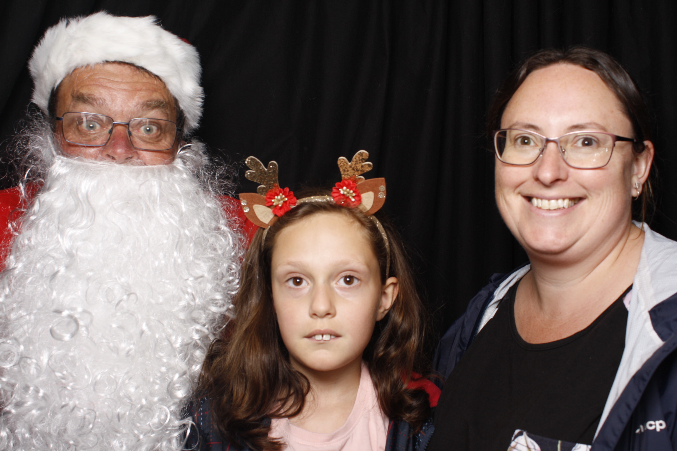 Bunnings - Palmerston North: 17 Dec 2022 | View more photos from the event at wgtngallery.classicphotobooths.co.nz/u/wgtncpbgallery/Bunnings-Palmerston-North-17-Dec-2022