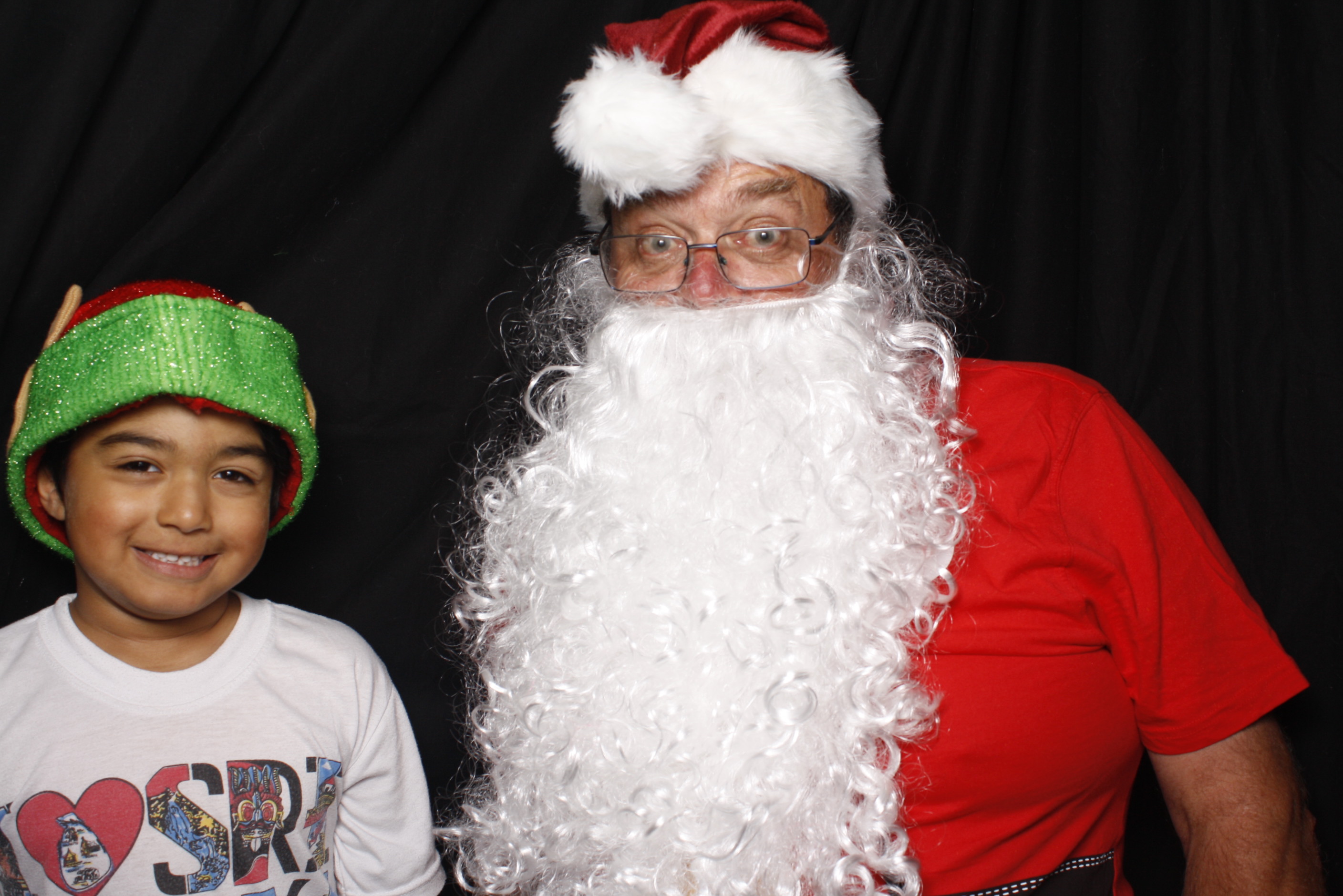 Bunnings - Palmerston North: 17 Dec 2022 | View more photos from the event at wgtngallery.classicphotobooths.co.nz/u/wgtncpbgallery/Bunnings-Palmerston-North-17-Dec-2022