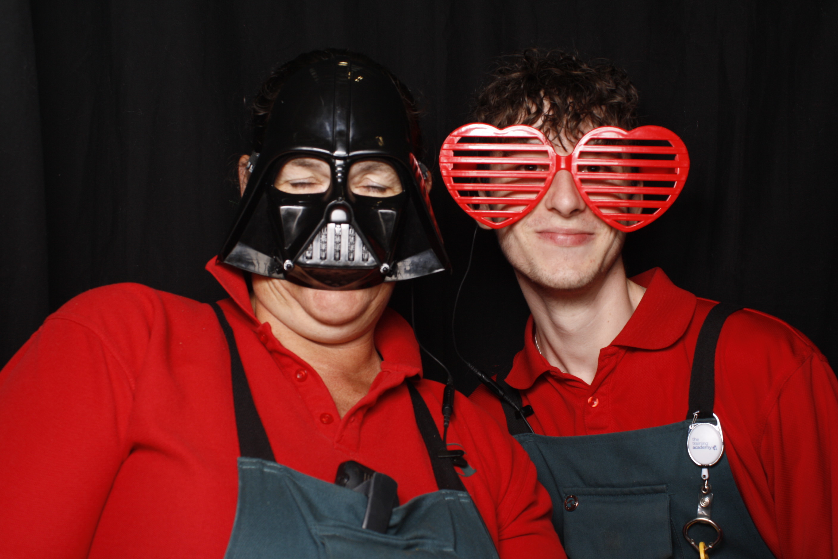 Bunnings - Palmerston North: 17 Dec 2022 | View more photos from the event at wgtngallery.classicphotobooths.co.nz/u/wgtncpbgallery/Bunnings-Palmerston-North-17-Dec-2022