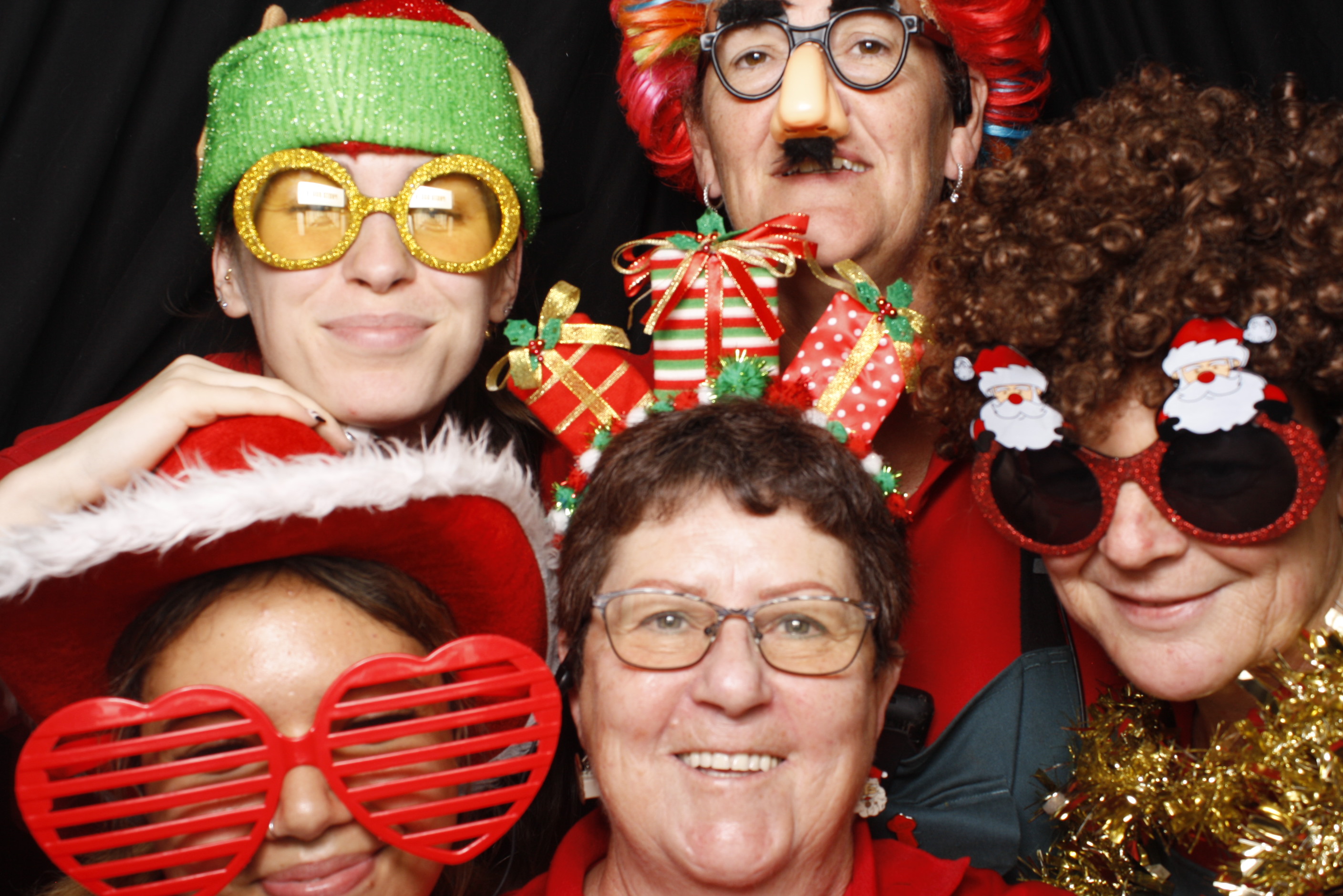 Bunnings - Palmerston North: 17 Dec 2022 | View more photos from the event at wgtngallery.classicphotobooths.co.nz/u/wgtncpbgallery/Bunnings-Palmerston-North-17-Dec-2022