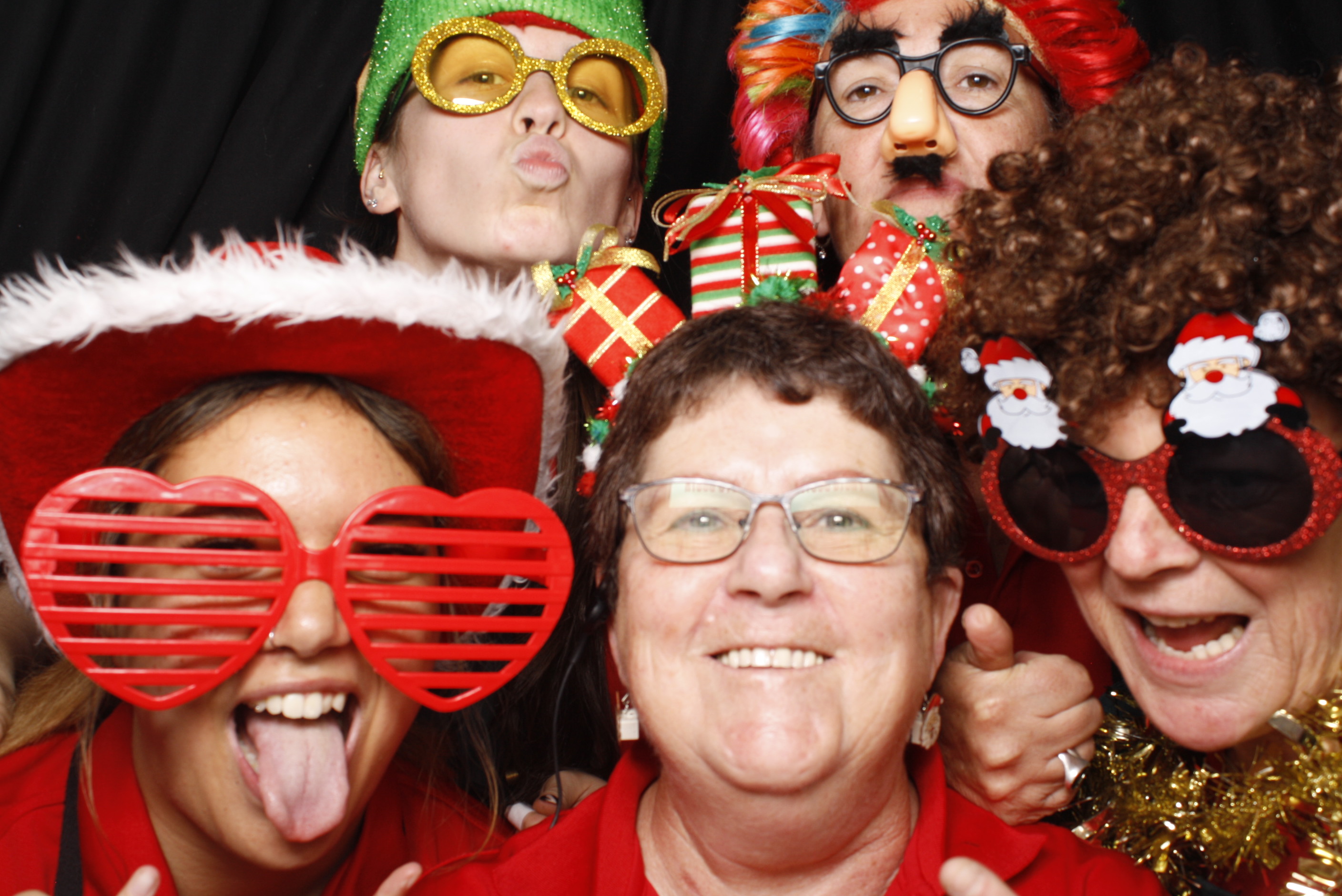 Bunnings - Palmerston North: 17 Dec 2022 | View more photos from the event at wgtngallery.classicphotobooths.co.nz/u/wgtncpbgallery/Bunnings-Palmerston-North-17-Dec-2022