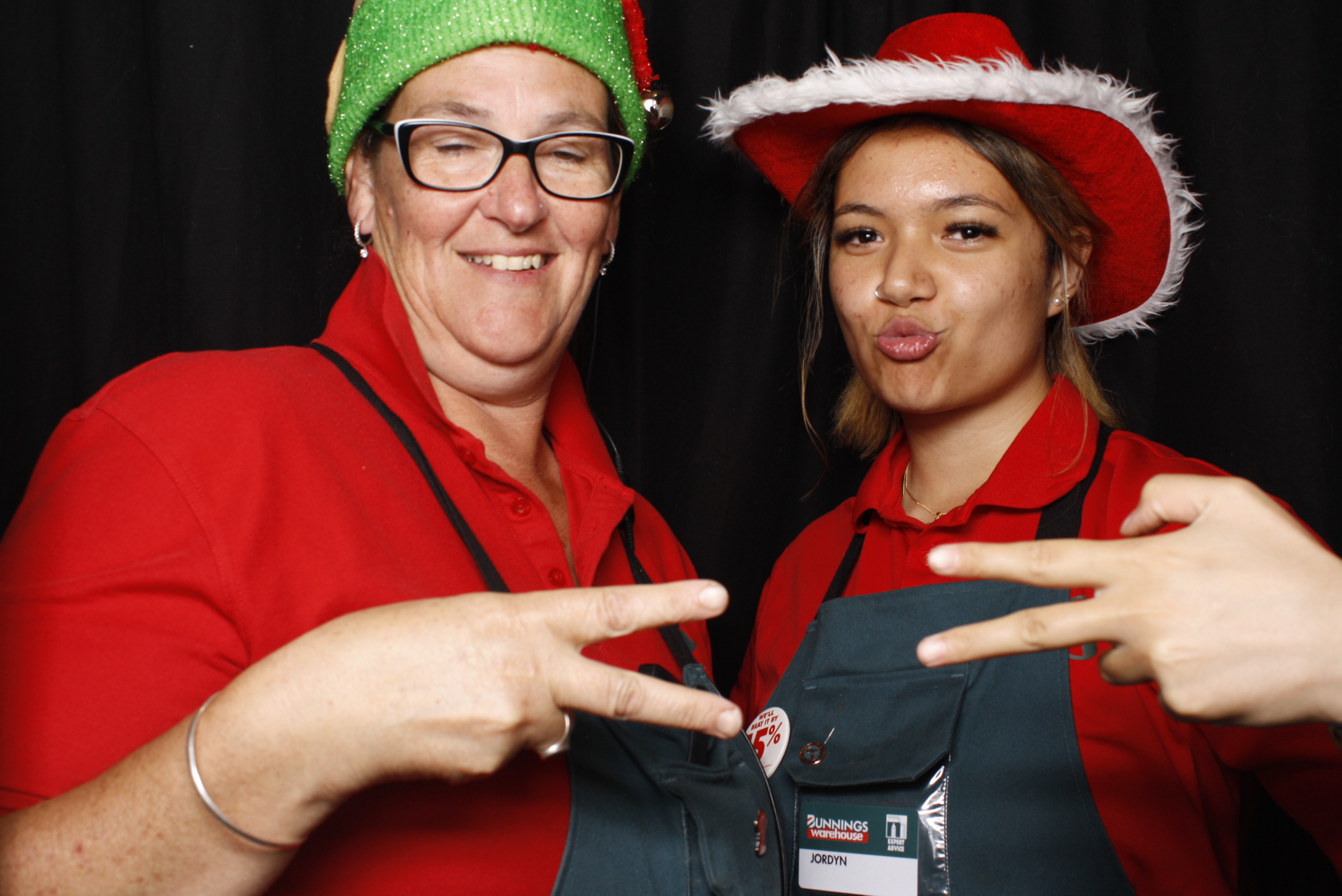 Bunnings - Palmerston North: 17 Dec 2022 | View more photos from the event at wgtngallery.classicphotobooths.co.nz/u/wgtncpbgallery/Bunnings-Palmerston-North-17-Dec-2022