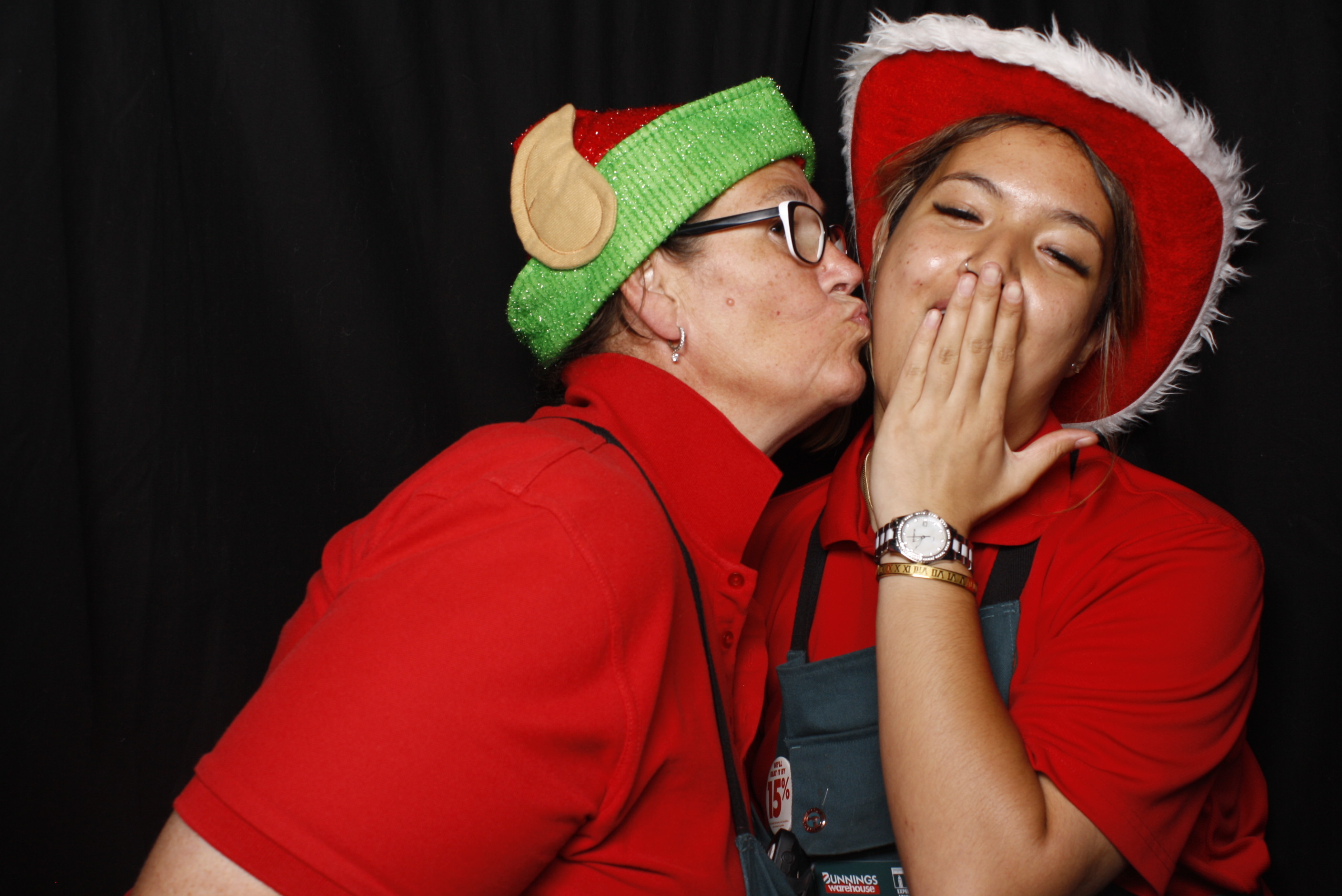 Bunnings - Palmerston North: 17 Dec 2022 | View more photos from the event at wgtngallery.classicphotobooths.co.nz/u/wgtncpbgallery/Bunnings-Palmerston-North-17-Dec-2022