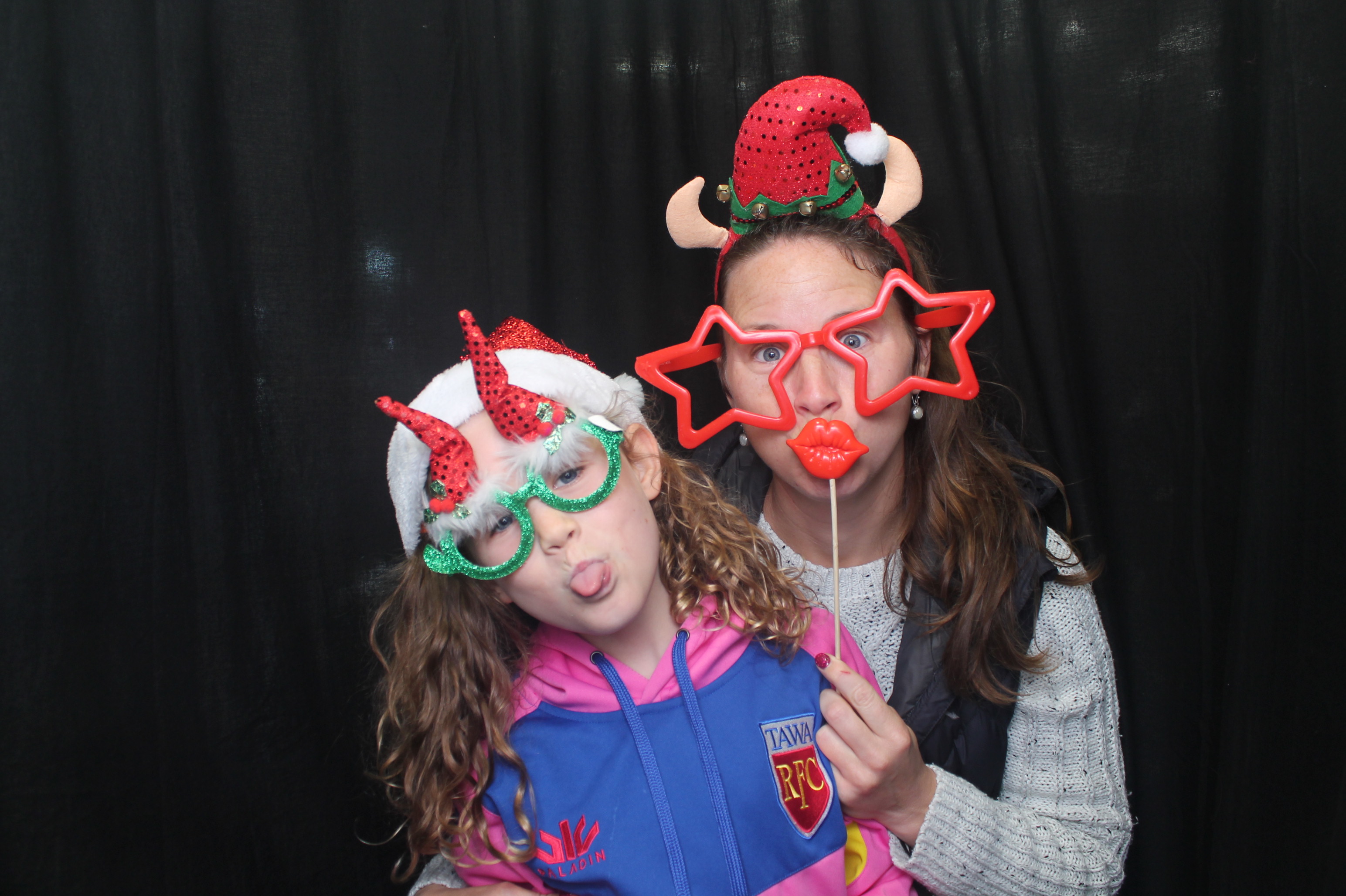 Bunnings - Porirua: 18 Dec 2022 | View more photos from the event at wgtngallery.classicphotobooths.co.nz/u/wgtncpbgallery/Bunnings-Porirua-18-Dec-2022