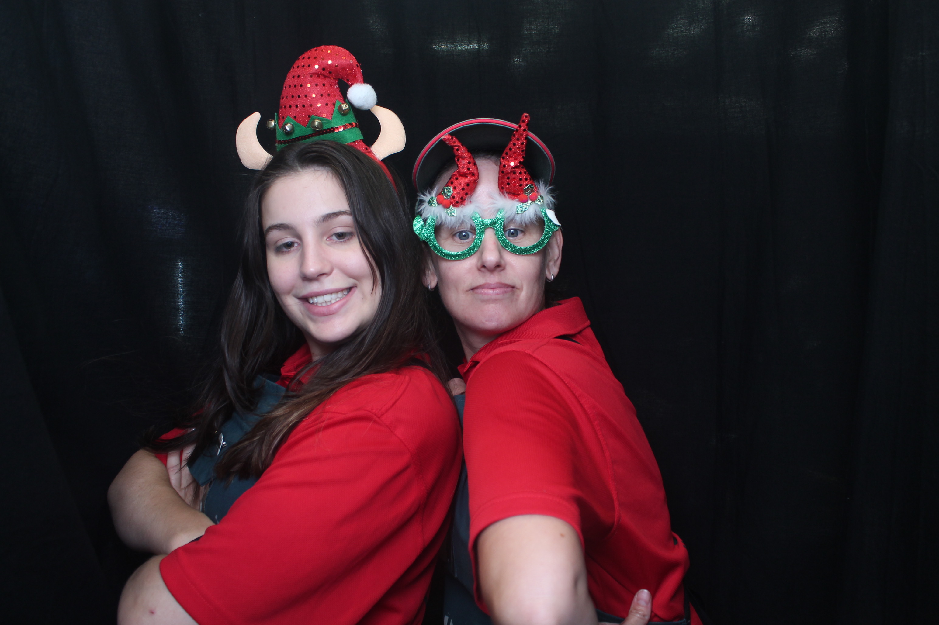 Bunnings - Porirua: 18 Dec 2022 | View more photos from the event at wgtngallery.classicphotobooths.co.nz/u/wgtncpbgallery/Bunnings-Porirua-18-Dec-2022