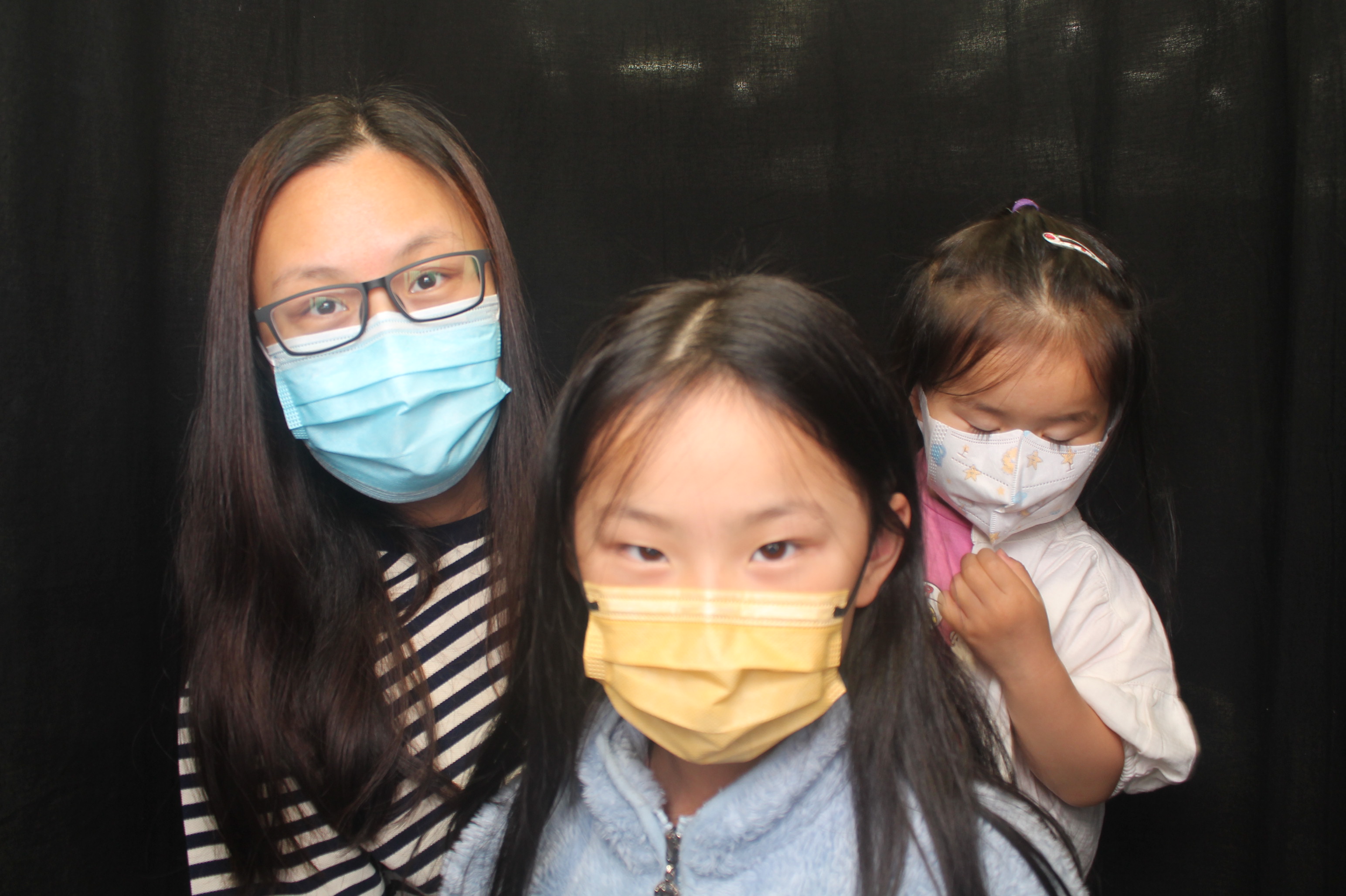 Bunnings - Porirua: 18 Dec 2022 | View more photos from the event at wgtngallery.classicphotobooths.co.nz/u/wgtncpbgallery/Bunnings-Porirua-18-Dec-2022