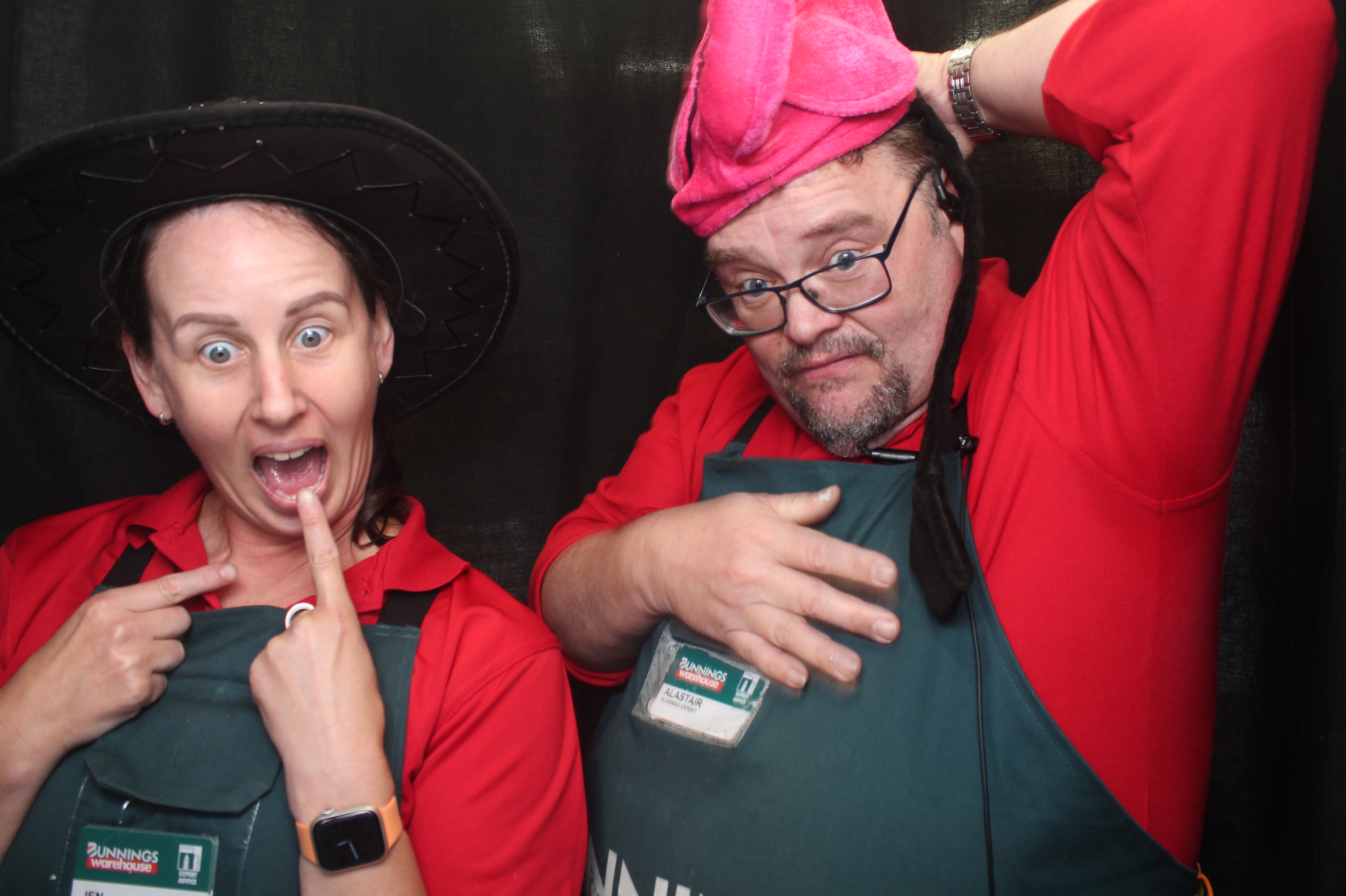 Bunnings - Porirua: 18 Dec 2022 | View more photos from the event at wgtngallery.classicphotobooths.co.nz/u/wgtncpbgallery/Bunnings-Porirua-18-Dec-2022