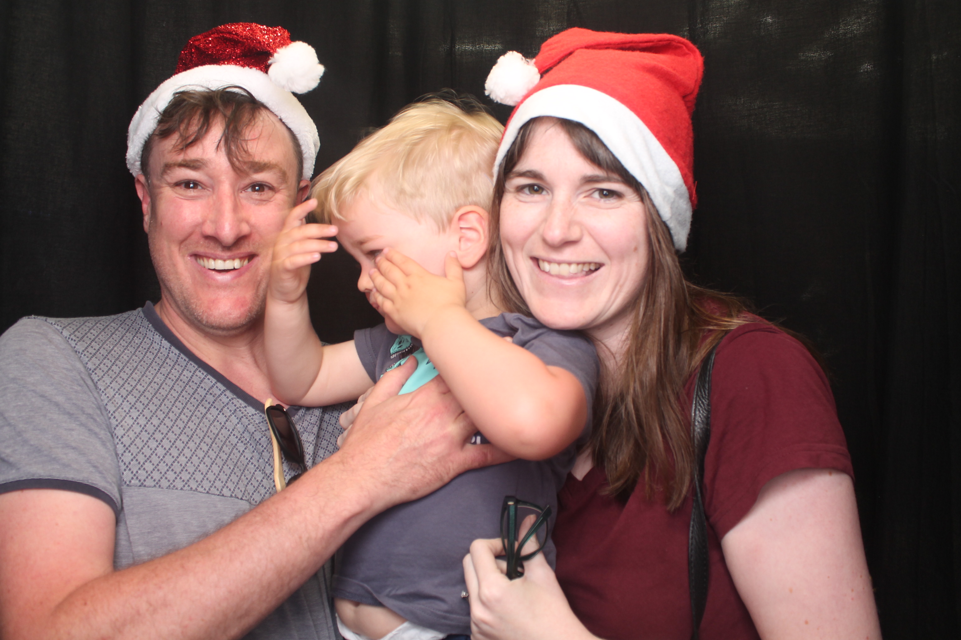 Bunnings - Porirua: 18 Dec 2022 | View more photos from the event at wgtngallery.classicphotobooths.co.nz/u/wgtncpbgallery/Bunnings-Porirua-18-Dec-2022