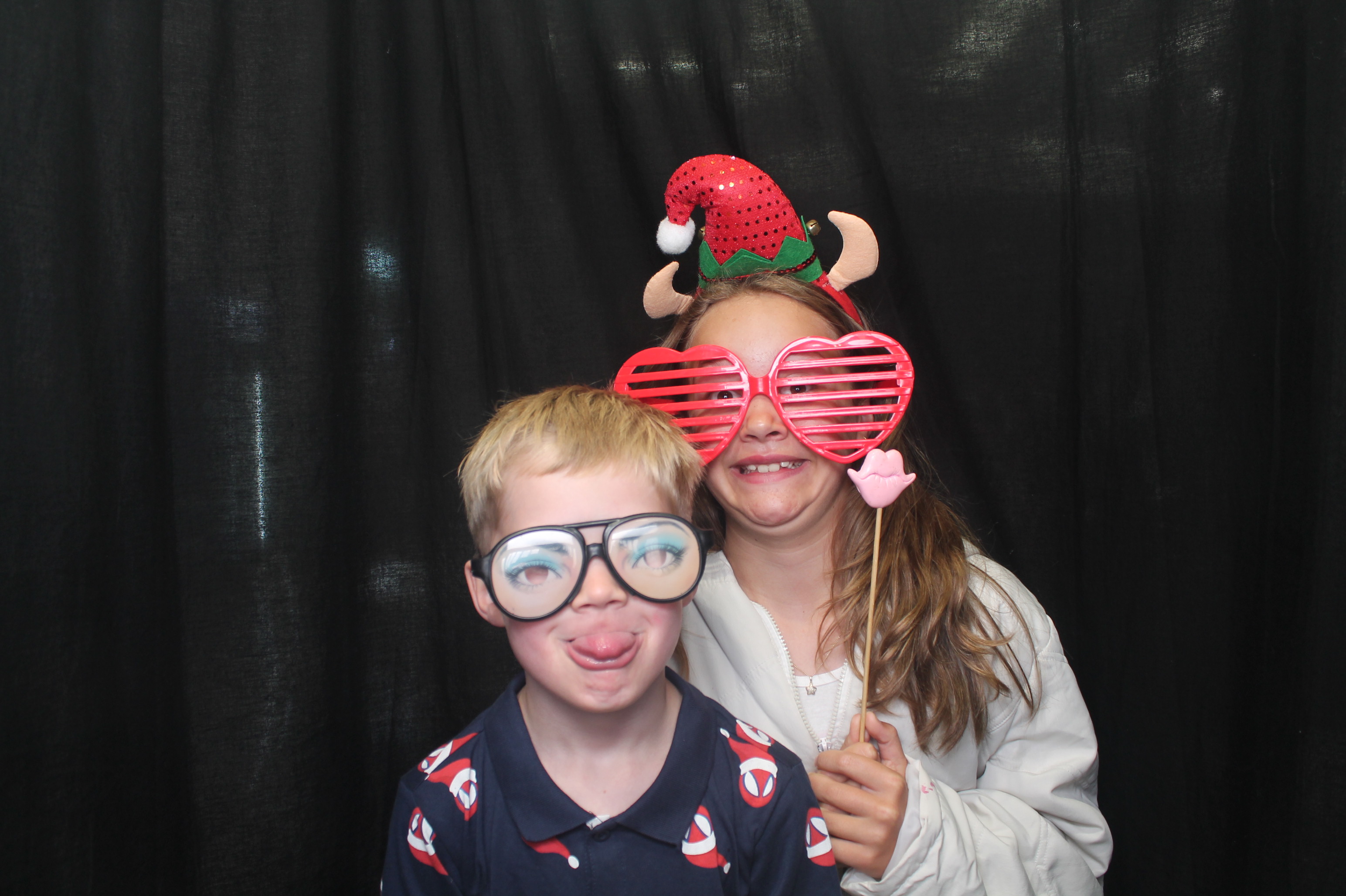 Bunnings - Porirua: 18 Dec 2022 | View more photos from the event at wgtngallery.classicphotobooths.co.nz/u/wgtncpbgallery/Bunnings-Porirua-18-Dec-2022