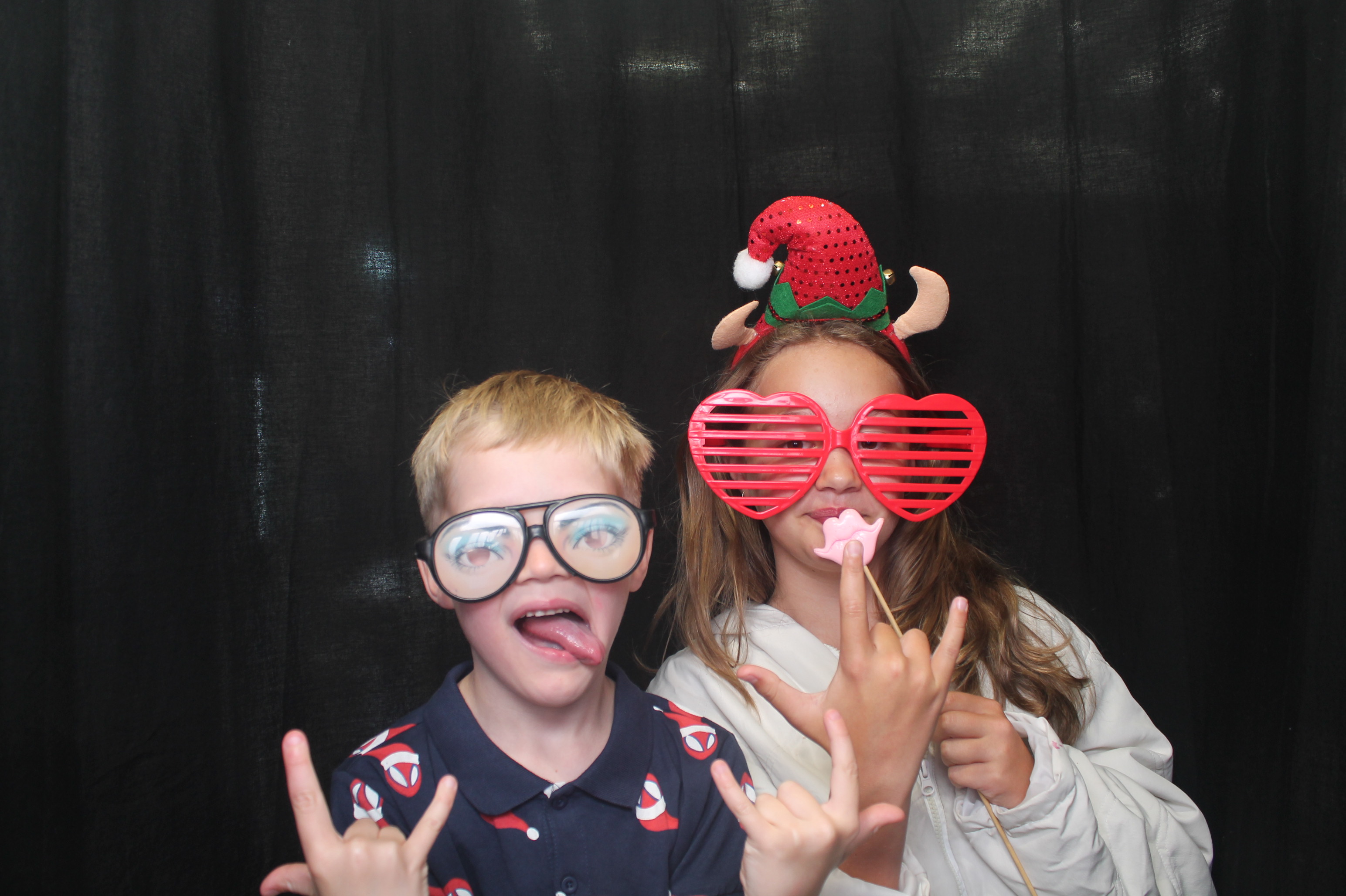 Bunnings - Porirua: 18 Dec 2022 | View more photos from the event at wgtngallery.classicphotobooths.co.nz/u/wgtncpbgallery/Bunnings-Porirua-18-Dec-2022