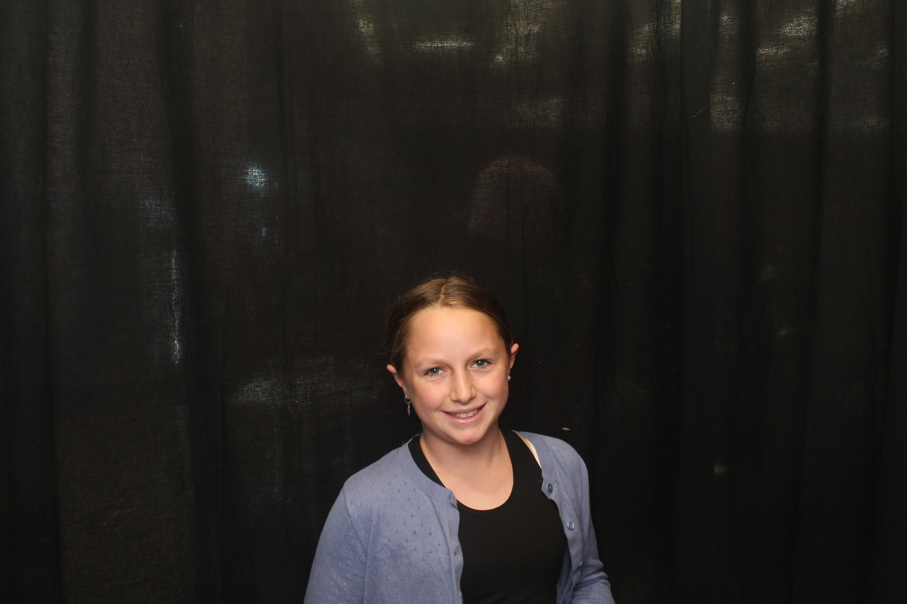 Bunnings - Porirua: 18 Dec 2022 | View more photos from the event at wgtngallery.classicphotobooths.co.nz/u/wgtncpbgallery/Bunnings-Porirua-18-Dec-2022