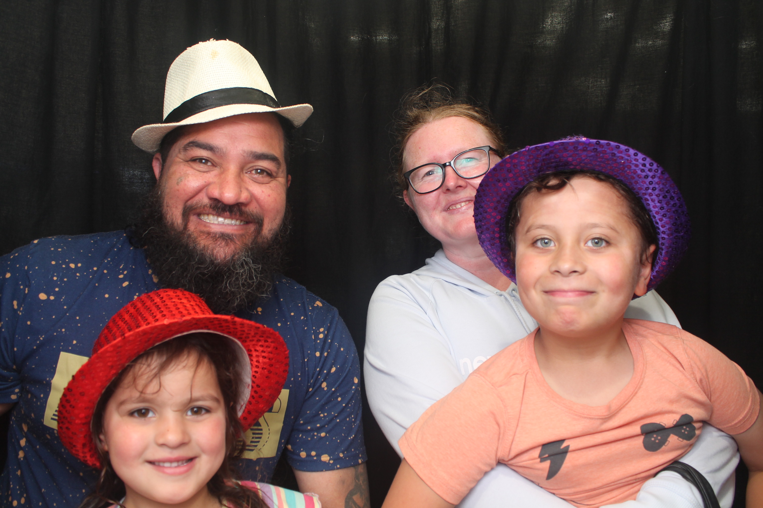 Bunnings - Porirua: 18 Dec 2022 | View more photos from the event at wgtngallery.classicphotobooths.co.nz/u/wgtncpbgallery/Bunnings-Porirua-18-Dec-2022