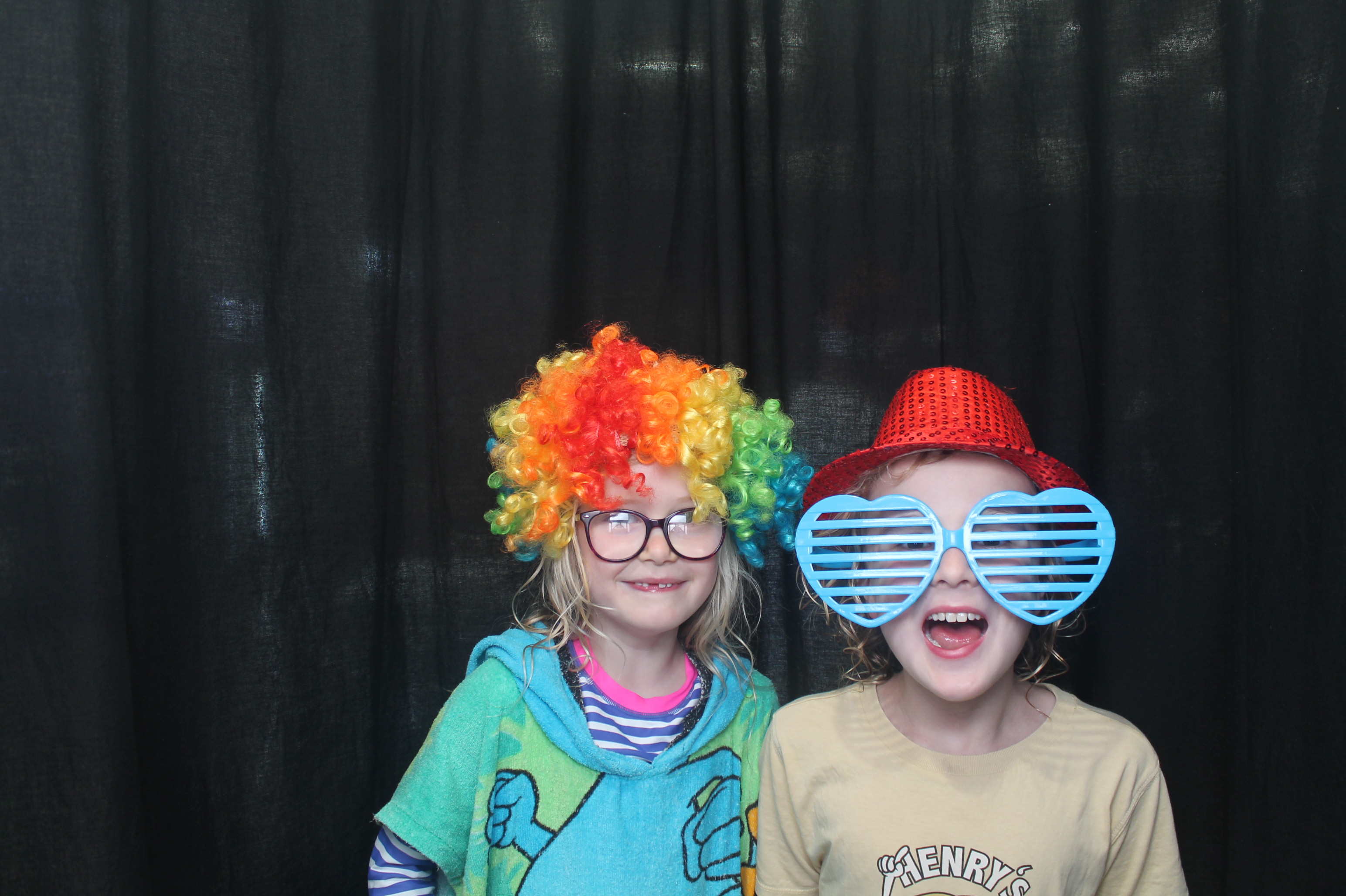 Bunnings - Porirua: 18 Dec 2022 | View more photos from the event at wgtngallery.classicphotobooths.co.nz/u/wgtncpbgallery/Bunnings-Porirua-18-Dec-2022