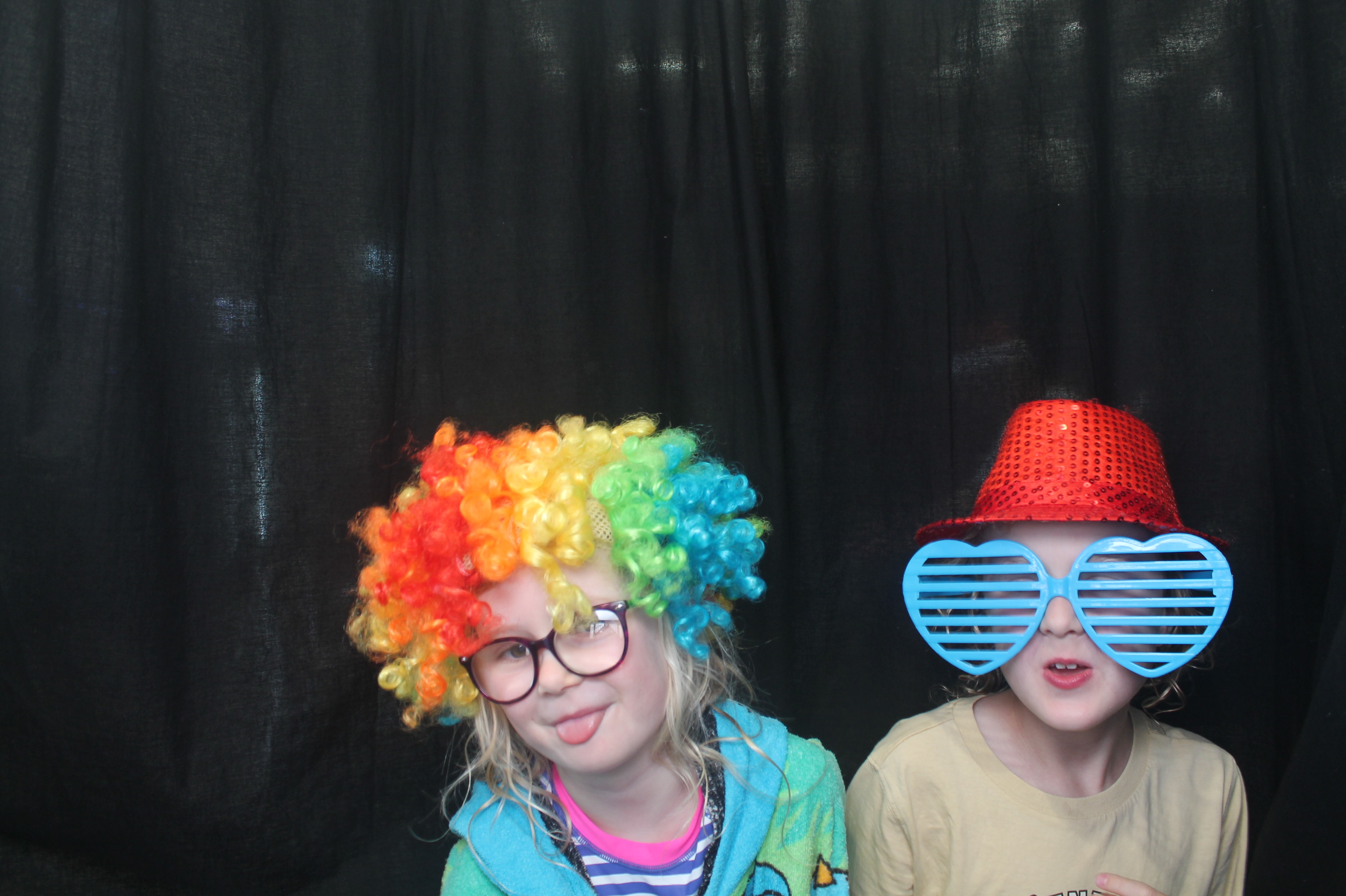 Bunnings - Porirua: 18 Dec 2022 | View more photos from the event at wgtngallery.classicphotobooths.co.nz/u/wgtncpbgallery/Bunnings-Porirua-18-Dec-2022