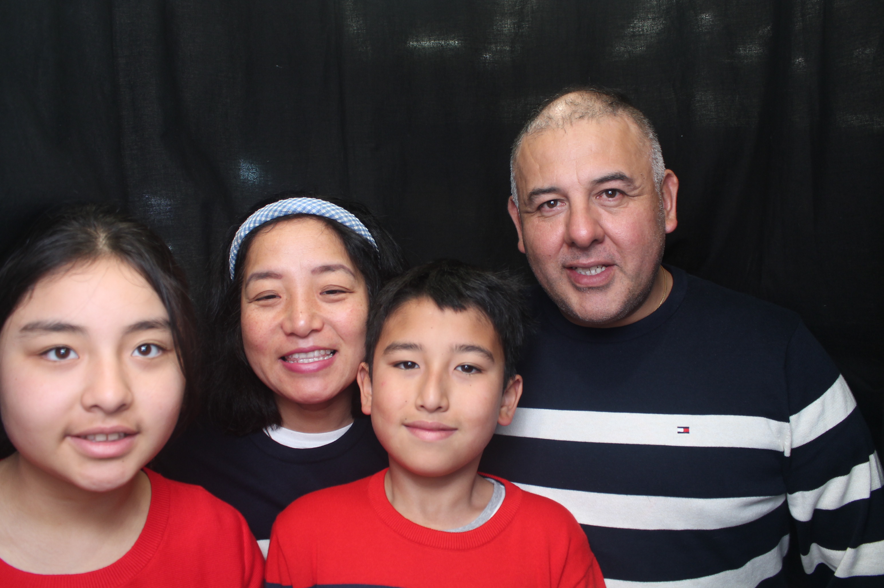 Bunnings - Porirua: 18 Dec 2022 | View more photos from the event at wgtngallery.classicphotobooths.co.nz/u/wgtncpbgallery/Bunnings-Porirua-18-Dec-2022