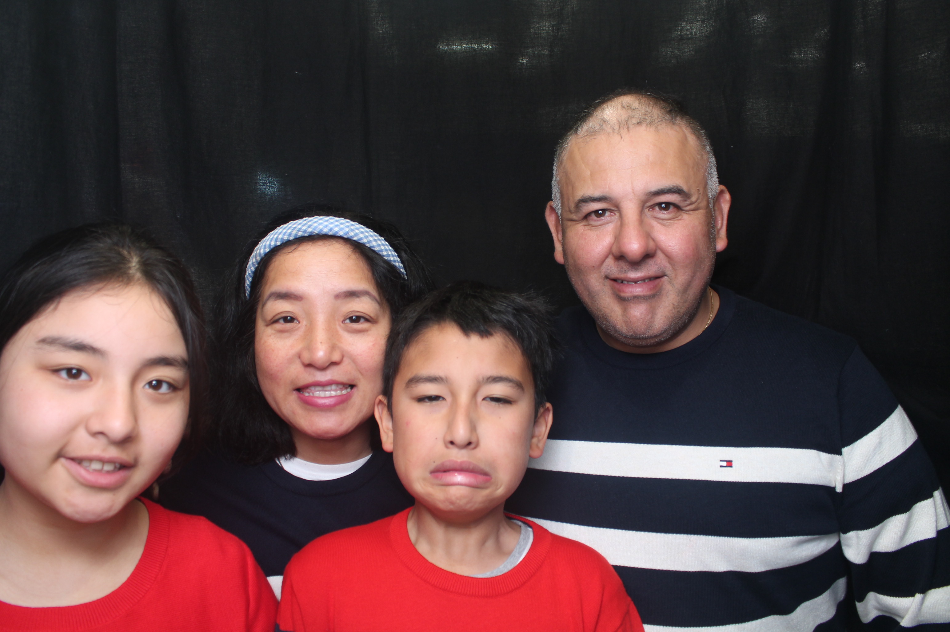 Bunnings - Porirua: 18 Dec 2022 | View more photos from the event at wgtngallery.classicphotobooths.co.nz/u/wgtncpbgallery/Bunnings-Porirua-18-Dec-2022