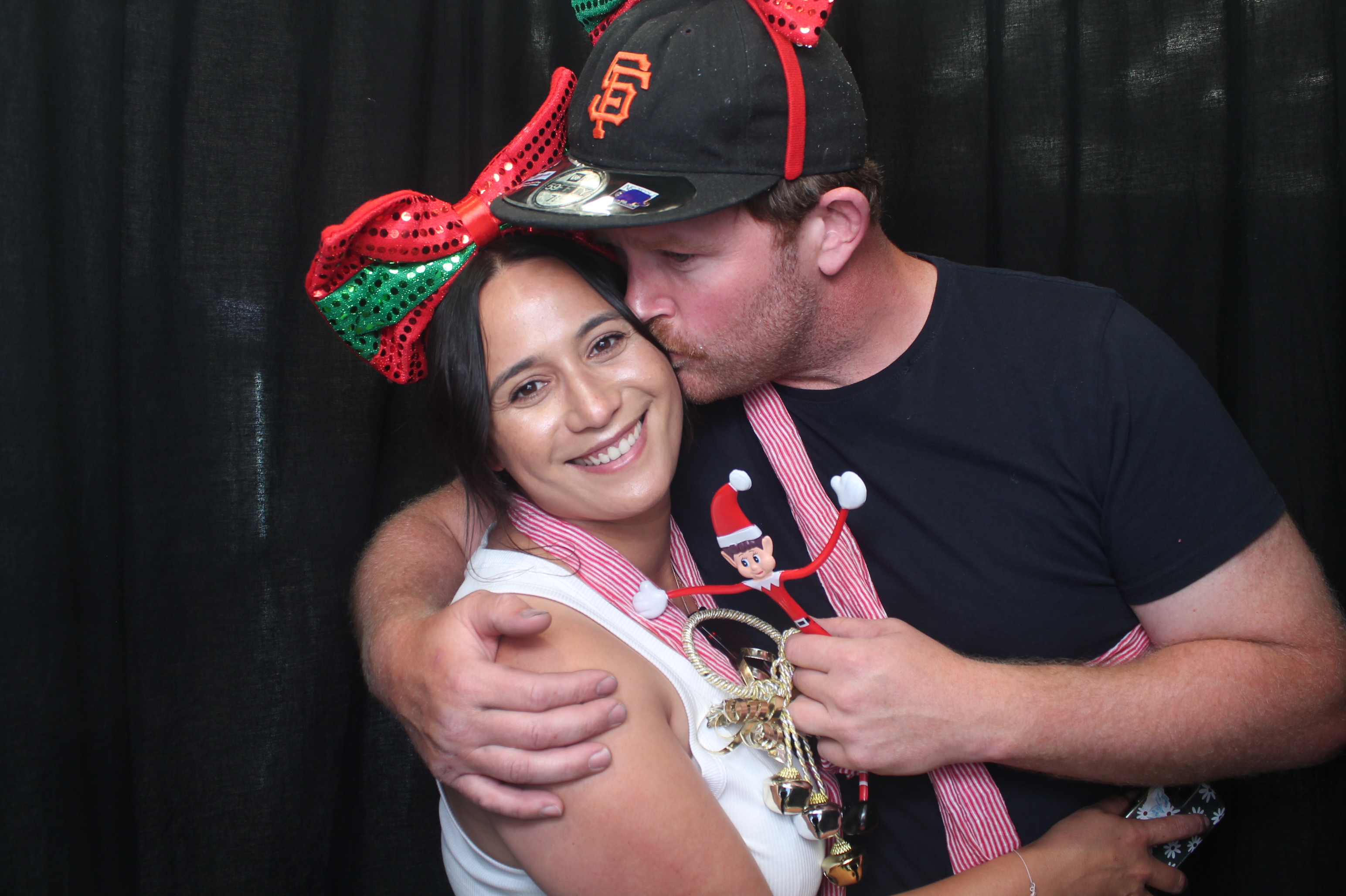 Bunnings - Porirua: 18 Dec 2022 | View more photos from the event at wgtngallery.classicphotobooths.co.nz/u/wgtncpbgallery/Bunnings-Porirua-18-Dec-2022