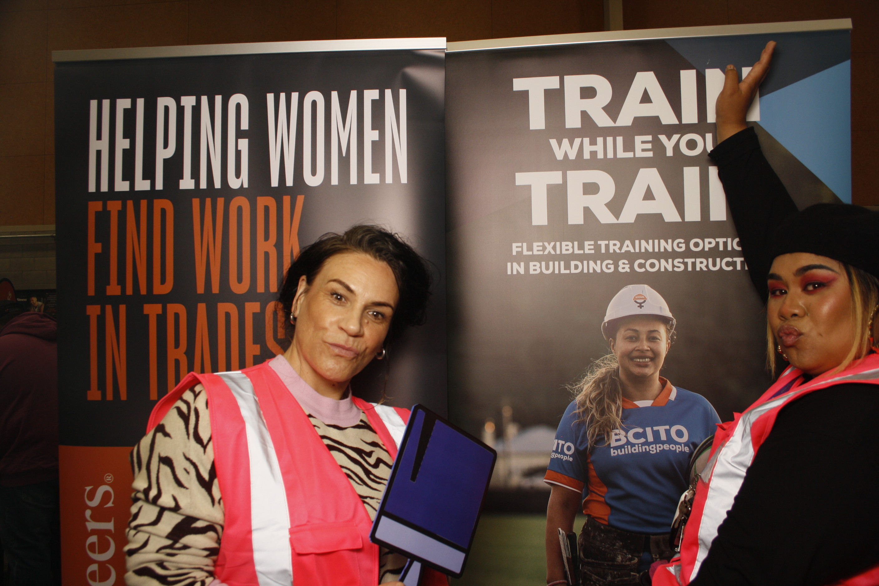 LA FALE - Jobs & Skills Expo 2022 | View more photos from the event at wgtngallery.classicphotobooths.co.nz/u/wgtncpbgallery/LA-FALE-Jobs-Skills-Expo-2022