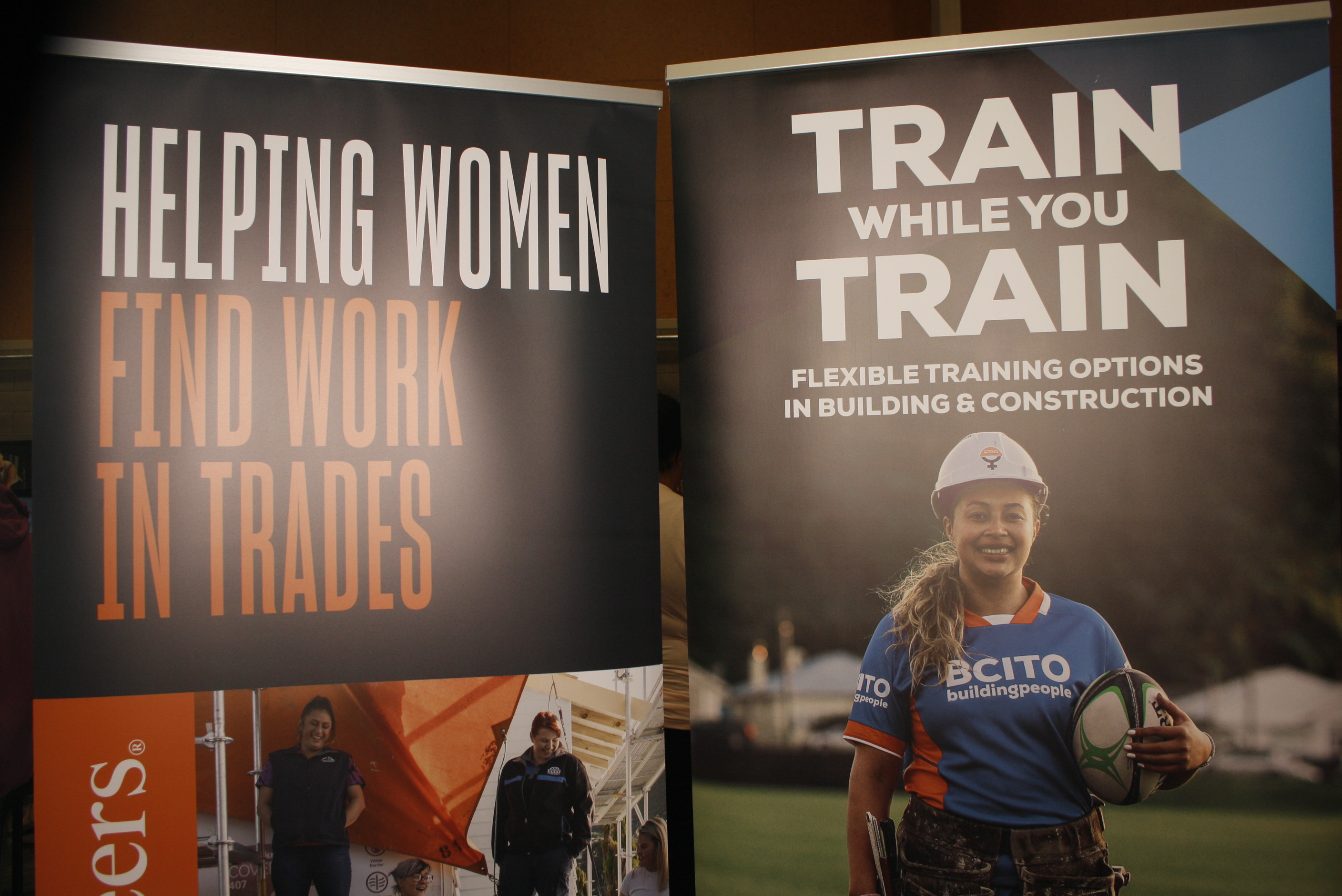 LA FALE - Jobs & Skills Expo 2022 | View more photos from the event at wgtngallery.classicphotobooths.co.nz/u/wgtncpbgallery/LA-FALE-Jobs-Skills-Expo-2022