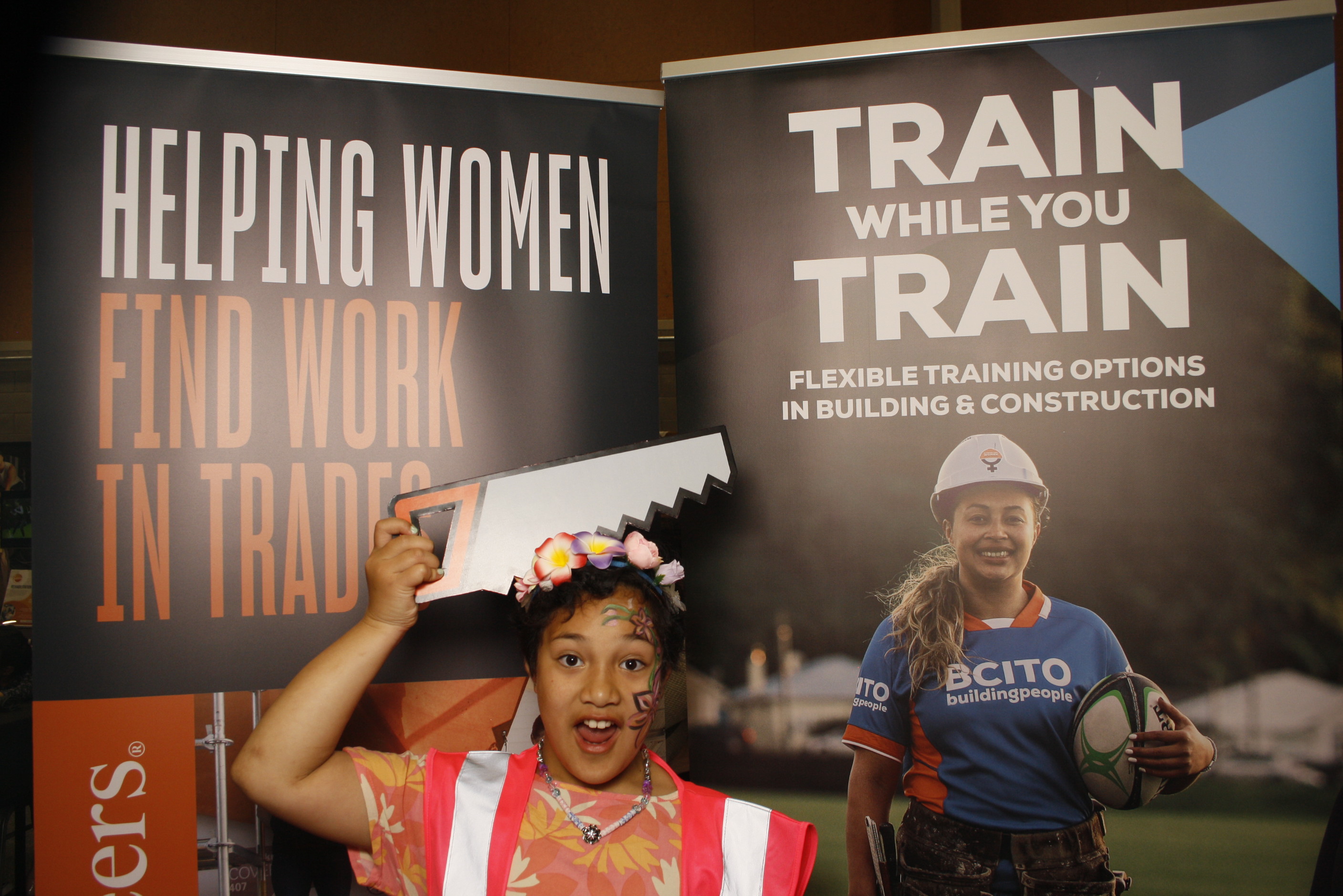 LA FALE - Jobs & Skills Expo 2022 | View more photos from the event at wgtngallery.classicphotobooths.co.nz/u/wgtncpbgallery/LA-FALE-Jobs-Skills-Expo-2022