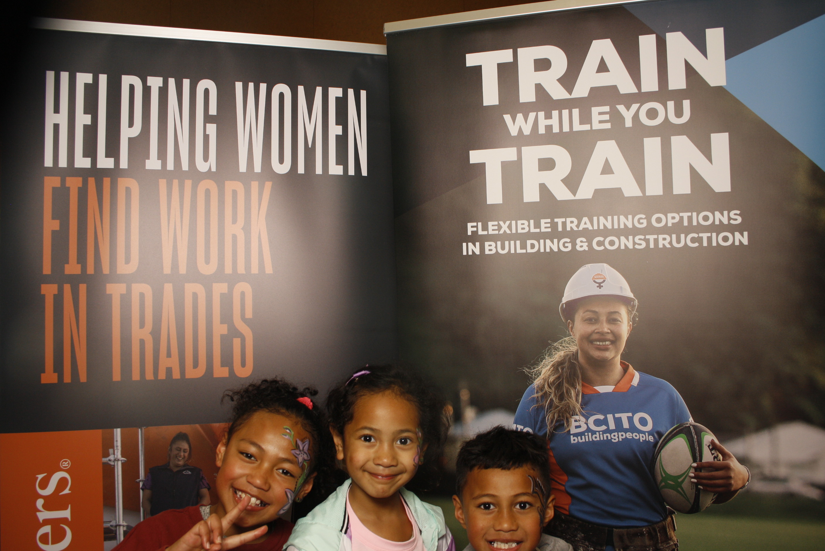 LA FALE - Jobs & Skills Expo 2022 | View more photos from the event at wgtngallery.classicphotobooths.co.nz/u/wgtncpbgallery/LA-FALE-Jobs-Skills-Expo-2022