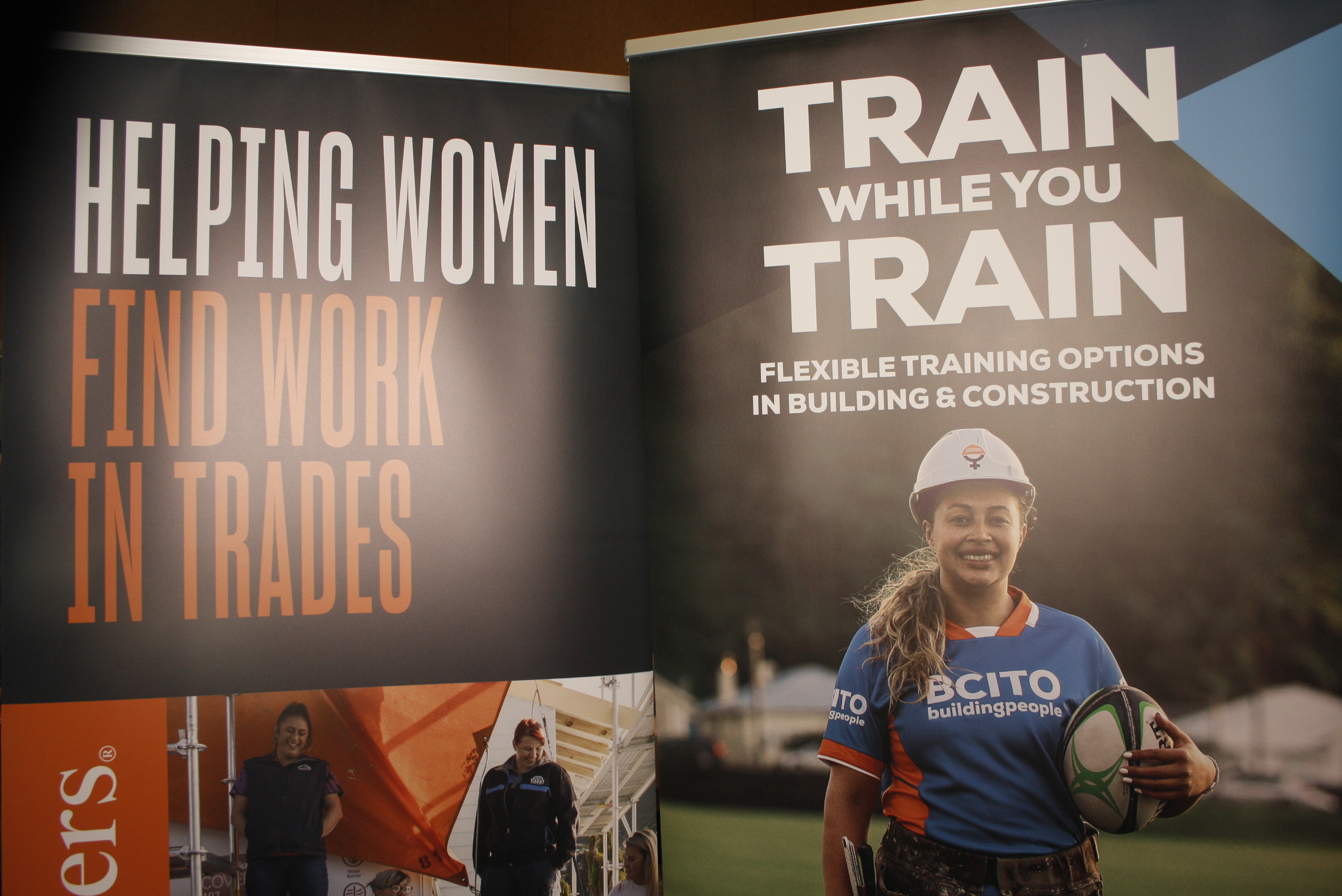 LA FALE - Jobs & Skills Expo 2022 | View more photos from the event at wgtngallery.classicphotobooths.co.nz/u/wgtncpbgallery/LA-FALE-Jobs-Skills-Expo-2022