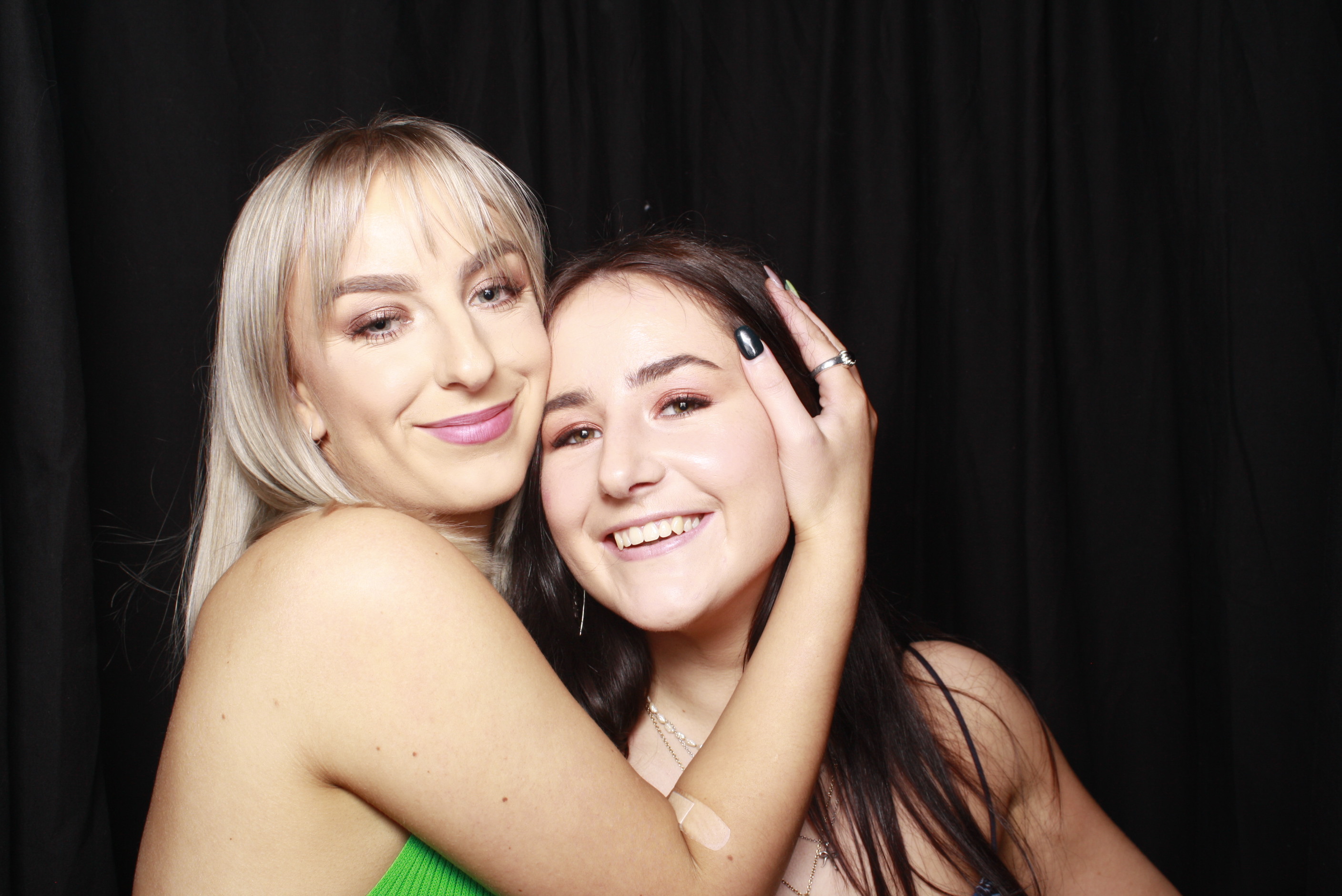 Nicole's 21st... 2022 | View more photos from the event at wgtngallery.classicphotobooths.co.nz/u/wgtncpbgallery/Nicoles-21st-2022