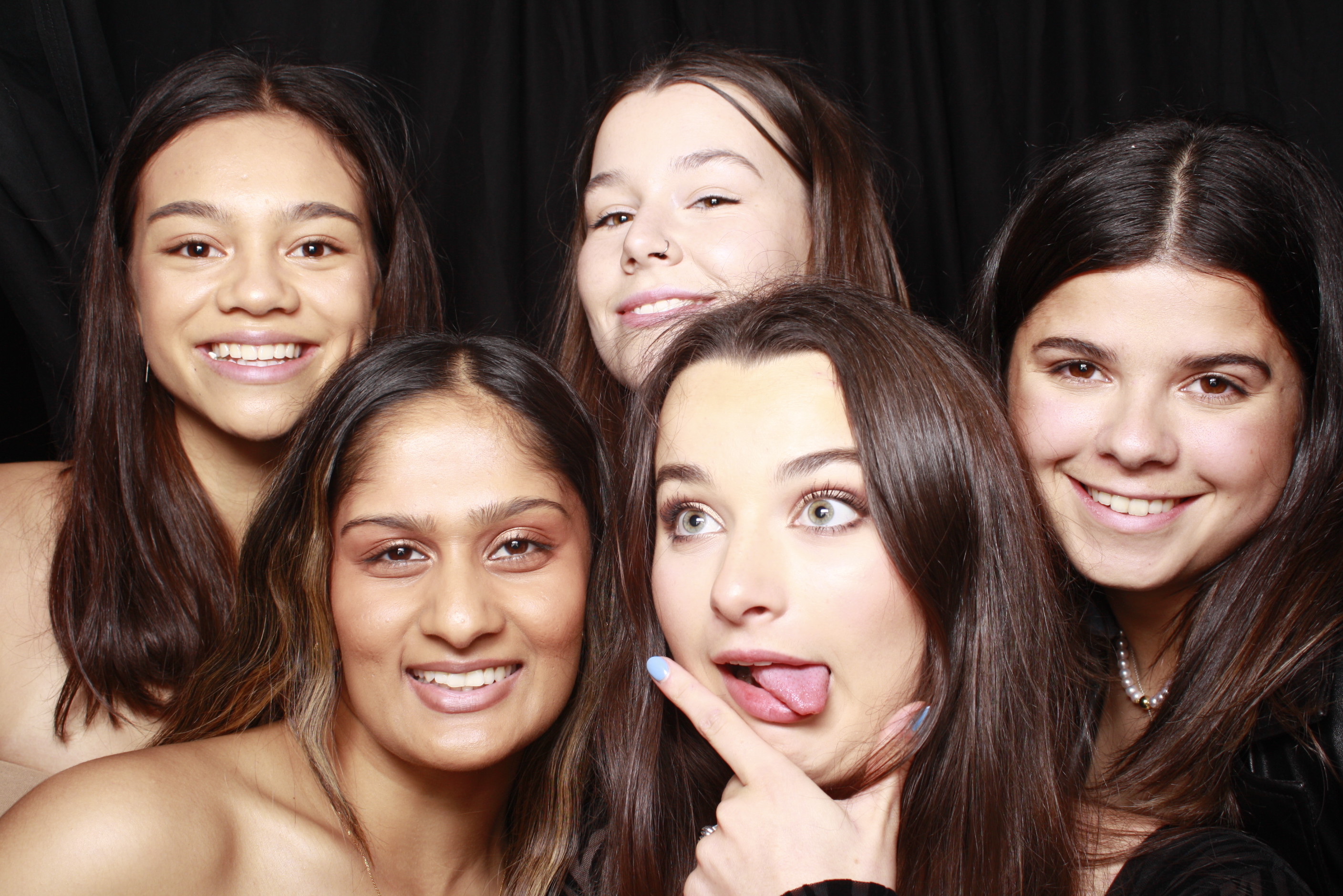 Nicole's 21st... 2022 | View more photos from the event at wgtngallery.classicphotobooths.co.nz/u/wgtncpbgallery/Nicoles-21st-2022