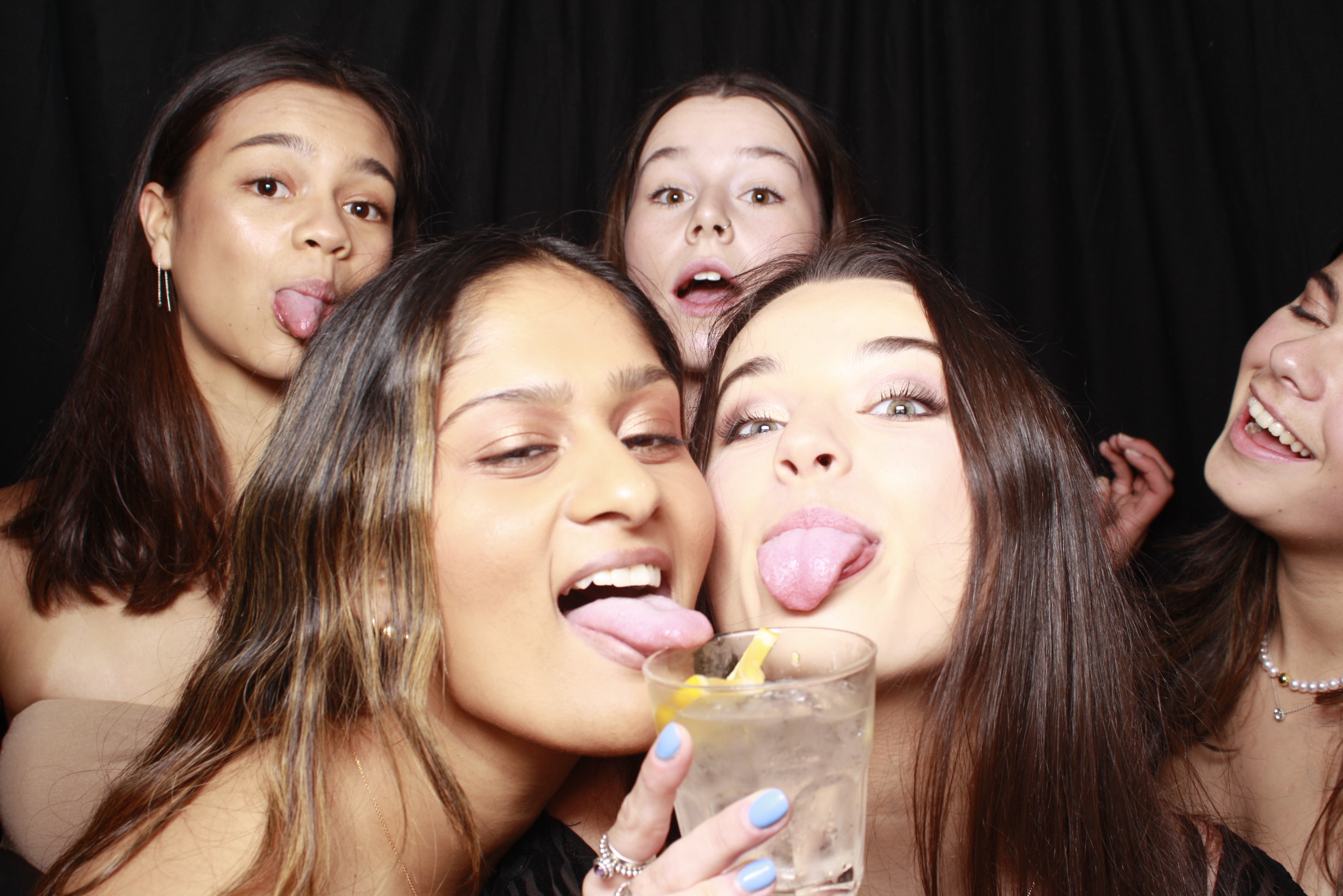 Nicole's 21st... 2022 | View more photos from the event at wgtngallery.classicphotobooths.co.nz/u/wgtncpbgallery/Nicoles-21st-2022