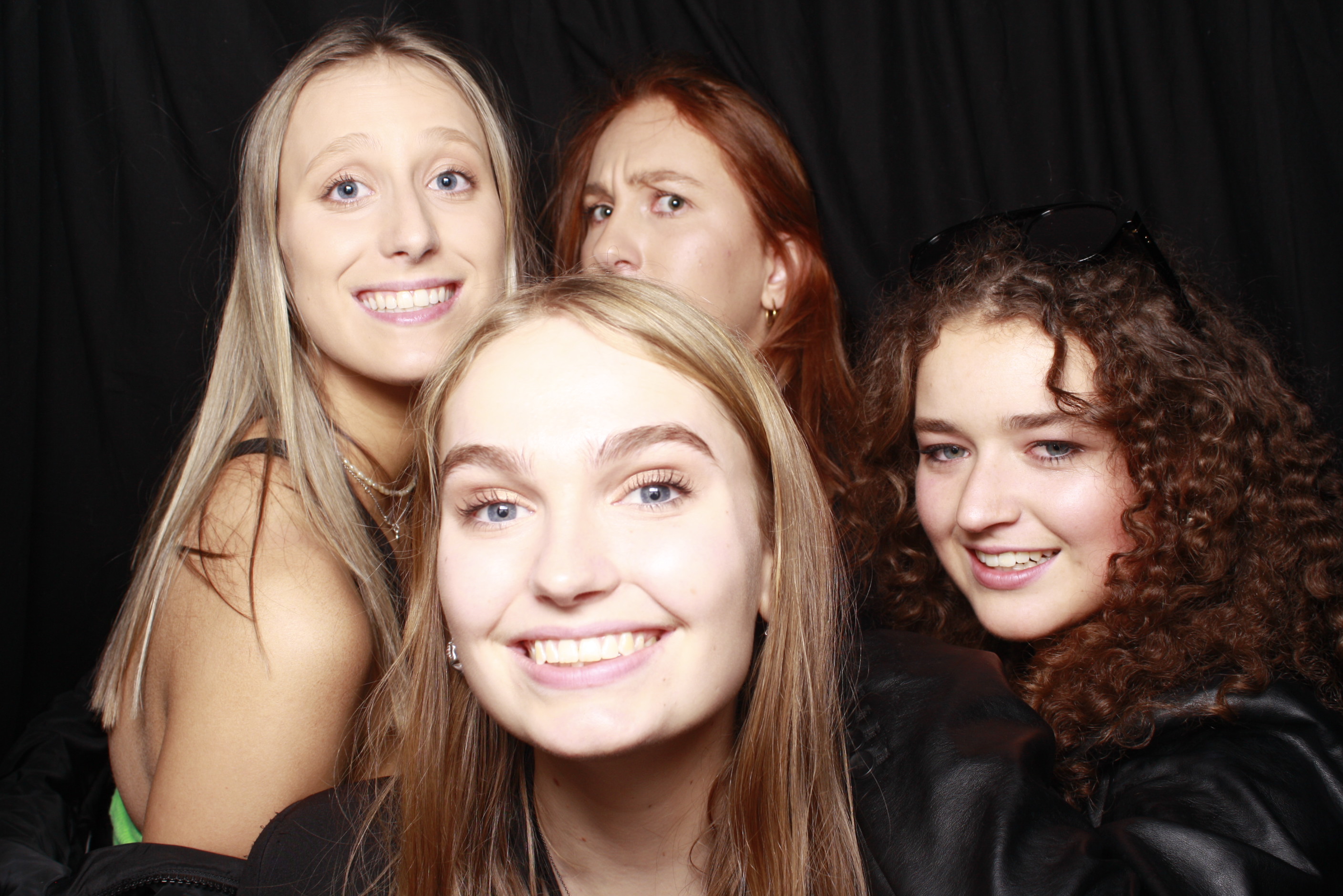 Nicole's 21st... 2022 | View more photos from the event at wgtngallery.classicphotobooths.co.nz/u/wgtncpbgallery/Nicoles-21st-2022