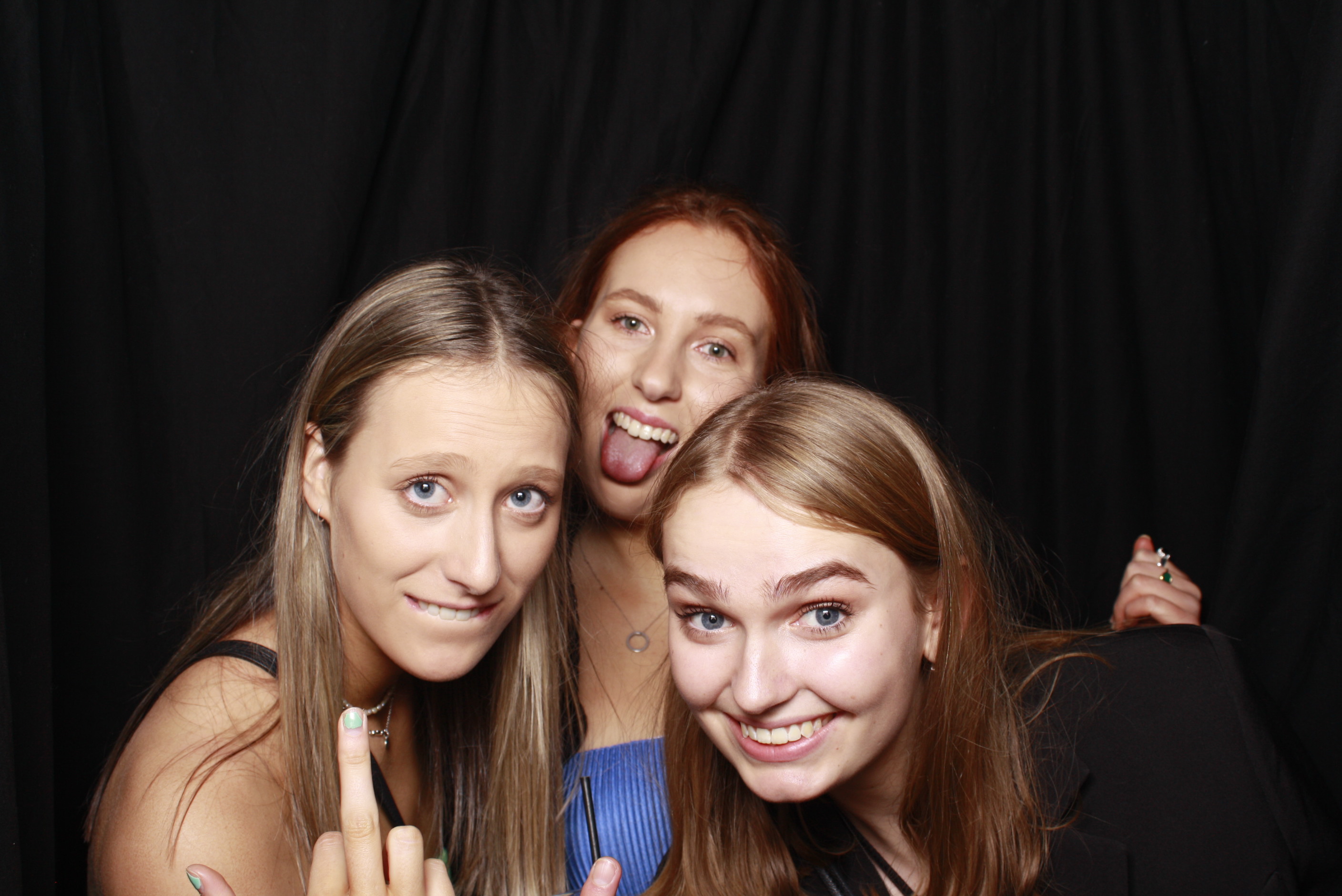 Nicole's 21st... 2022 | View more photos from the event at wgtngallery.classicphotobooths.co.nz/u/wgtncpbgallery/Nicoles-21st-2022