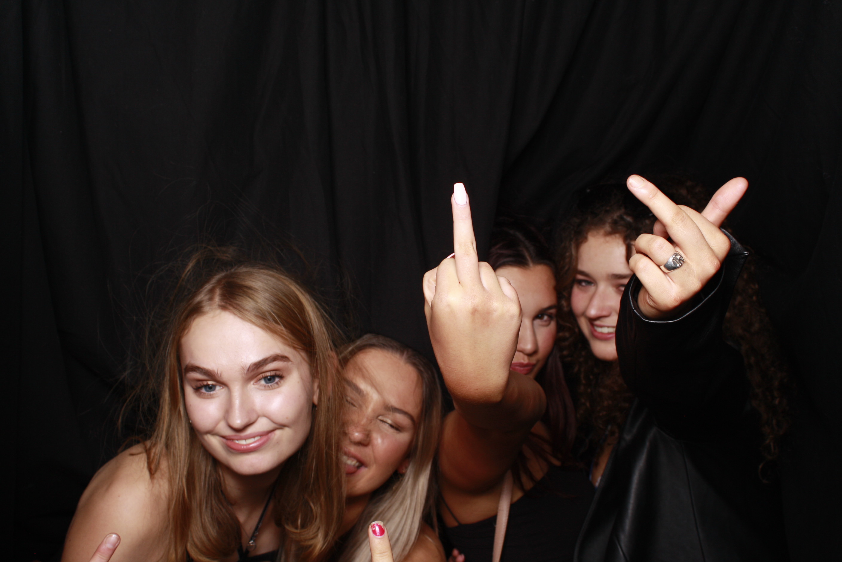 Nicole's 21st... 2022 | View more photos from the event at wgtngallery.classicphotobooths.co.nz/u/wgtncpbgallery/Nicoles-21st-2022