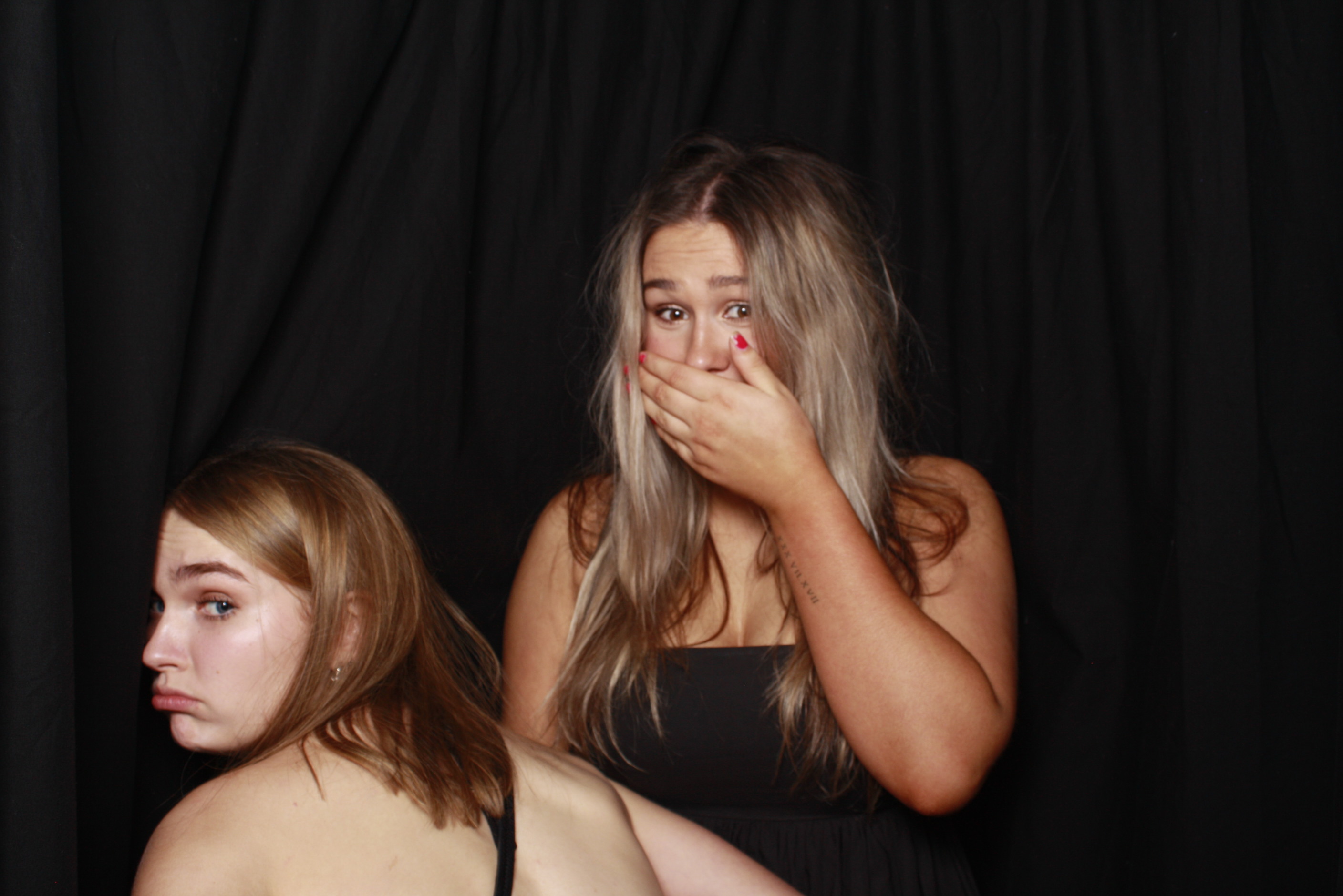 Nicole's 21st... 2022 | View more photos from the event at wgtngallery.classicphotobooths.co.nz/u/wgtncpbgallery/Nicoles-21st-2022