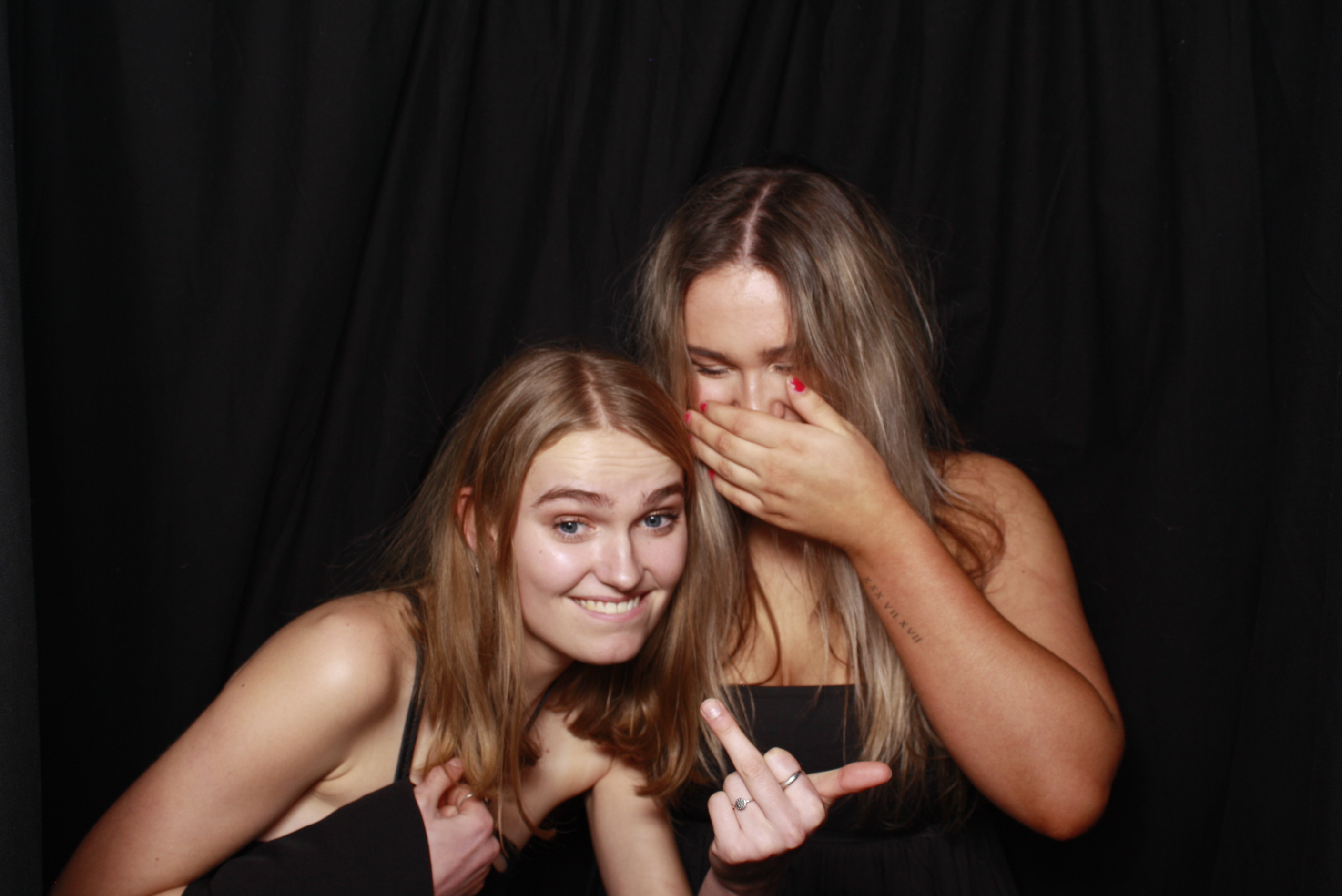 Nicole's 21st... 2022 | View more photos from the event at wgtngallery.classicphotobooths.co.nz/u/wgtncpbgallery/Nicoles-21st-2022