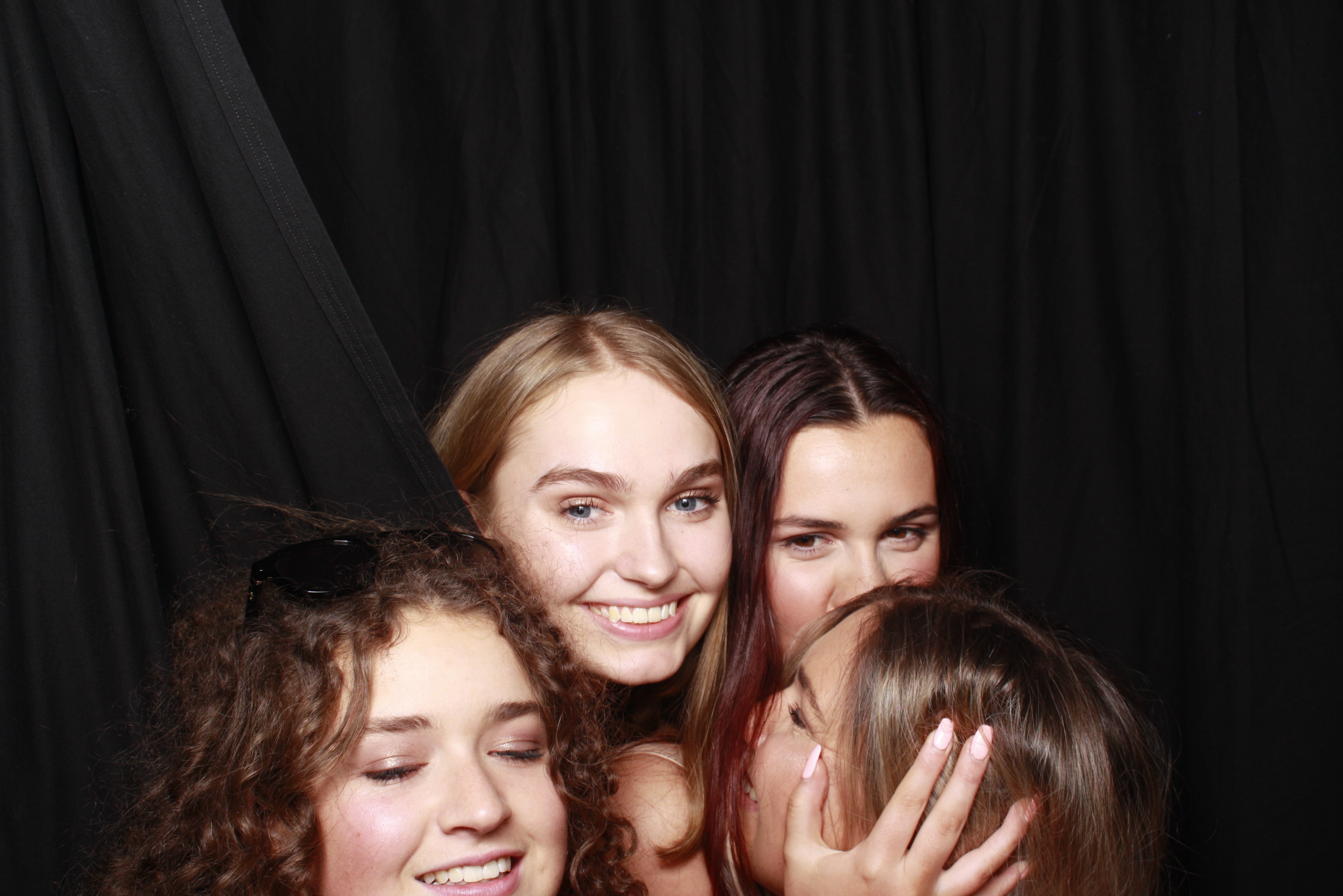 Nicole's 21st... 2022 | View more photos from the event at wgtngallery.classicphotobooths.co.nz/u/wgtncpbgallery/Nicoles-21st-2022