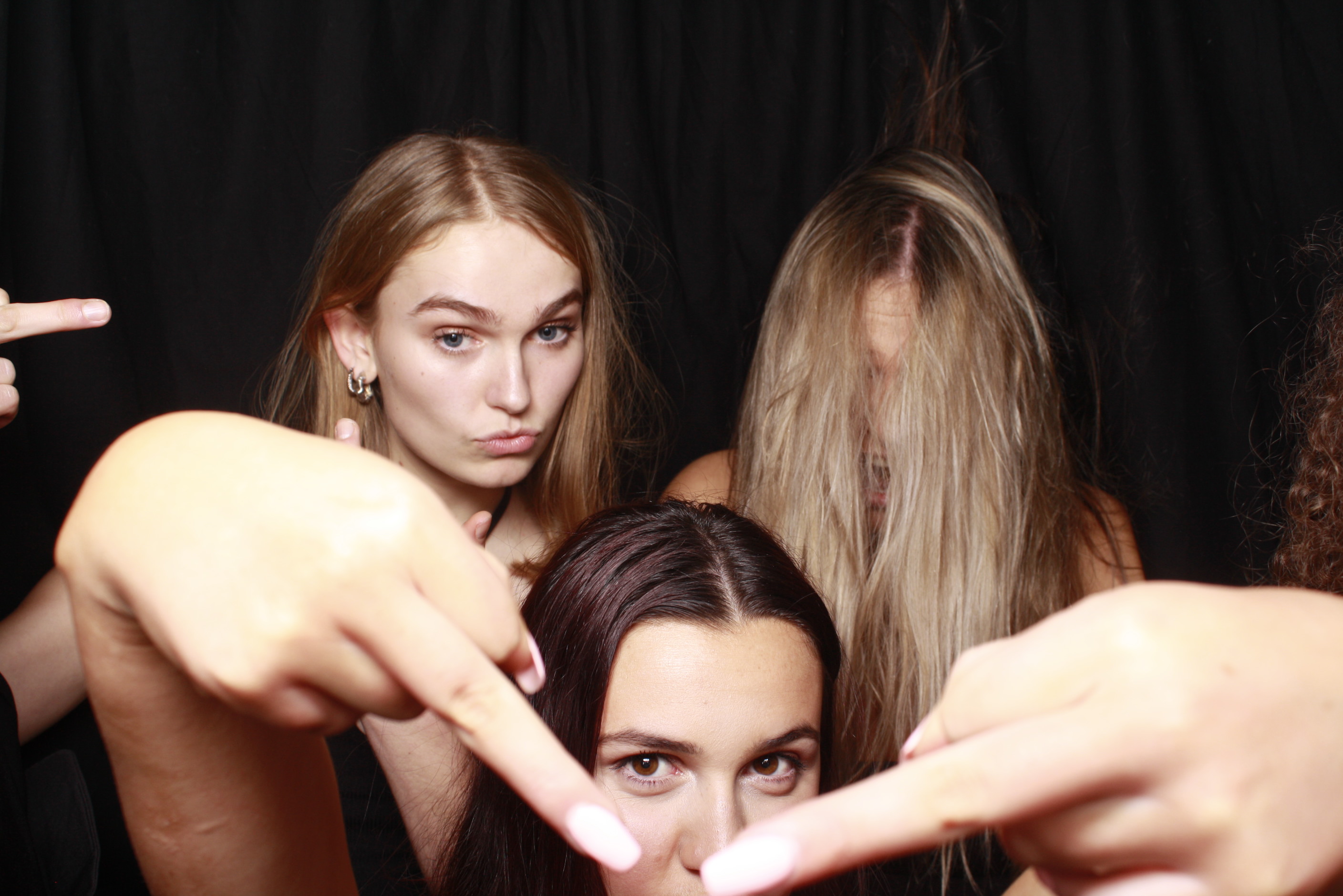 Nicole's 21st... 2022 | View more photos from the event at wgtngallery.classicphotobooths.co.nz/u/wgtncpbgallery/Nicoles-21st-2022