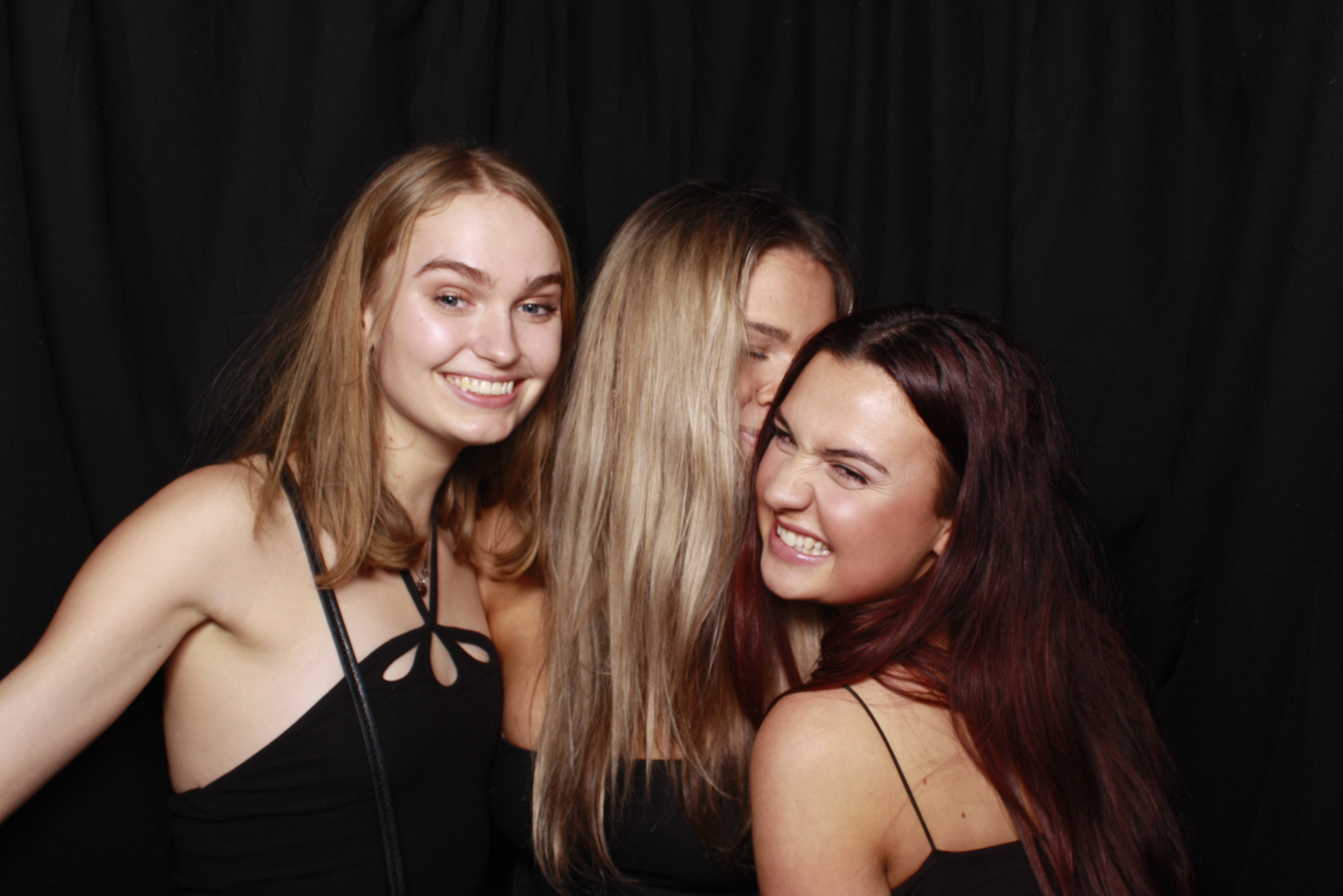 Nicole's 21st... 2022 | View more photos from the event at wgtngallery.classicphotobooths.co.nz/u/wgtncpbgallery/Nicoles-21st-2022