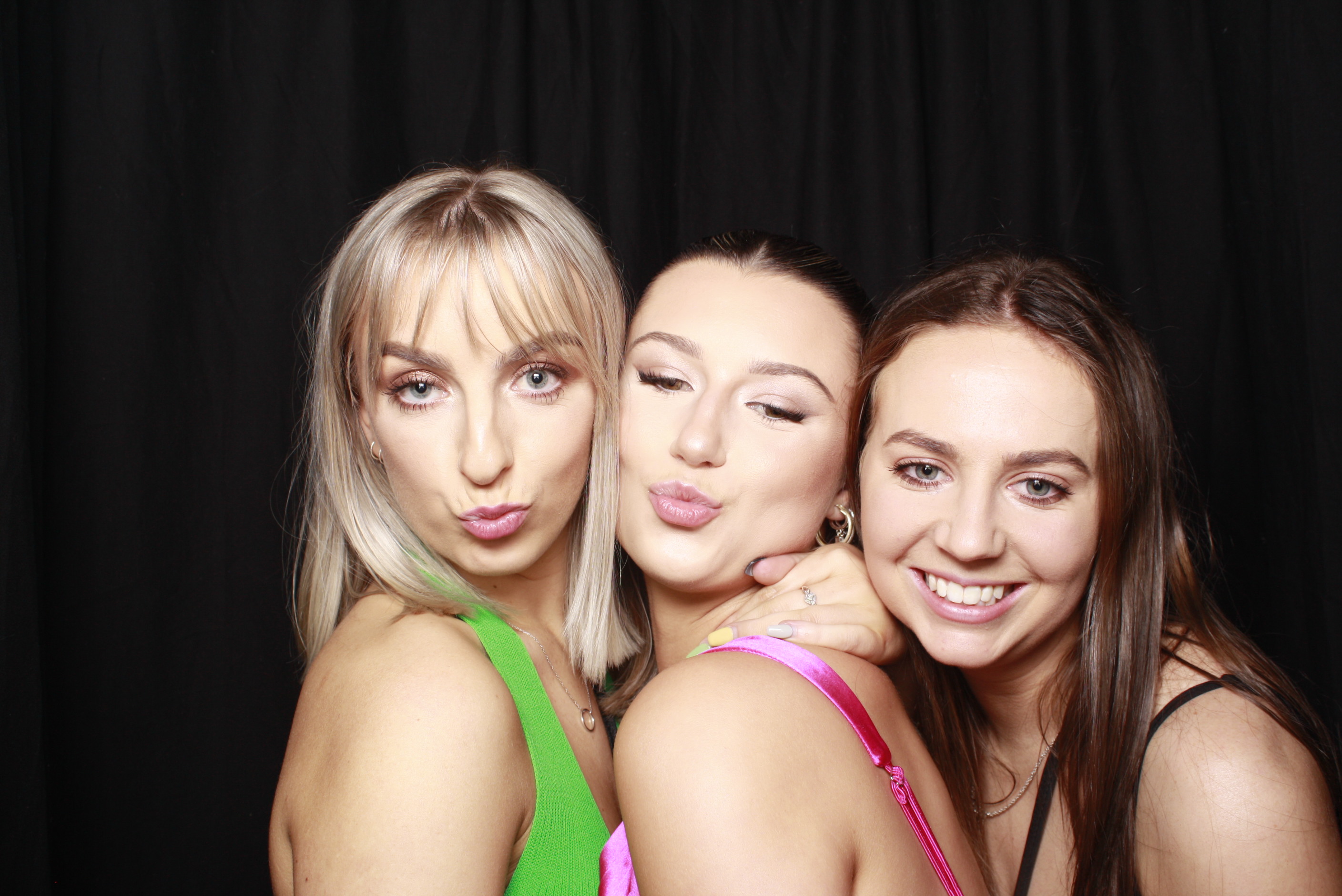 Nicole's 21st... 2022 | View more photos from the event at wgtngallery.classicphotobooths.co.nz/u/wgtncpbgallery/Nicoles-21st-2022