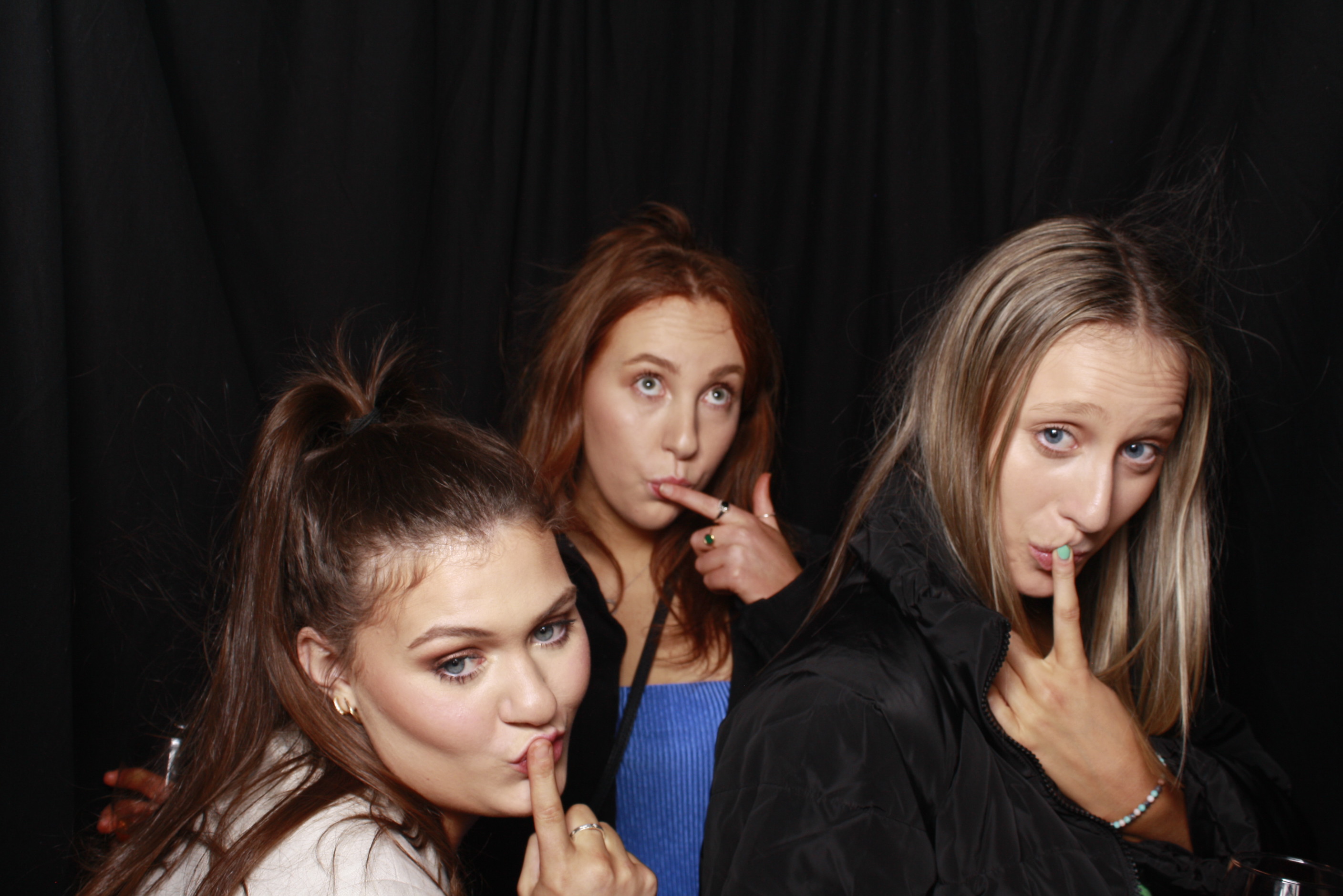 Nicole's 21st... 2022 | View more photos from the event at wgtngallery.classicphotobooths.co.nz/u/wgtncpbgallery/Nicoles-21st-2022