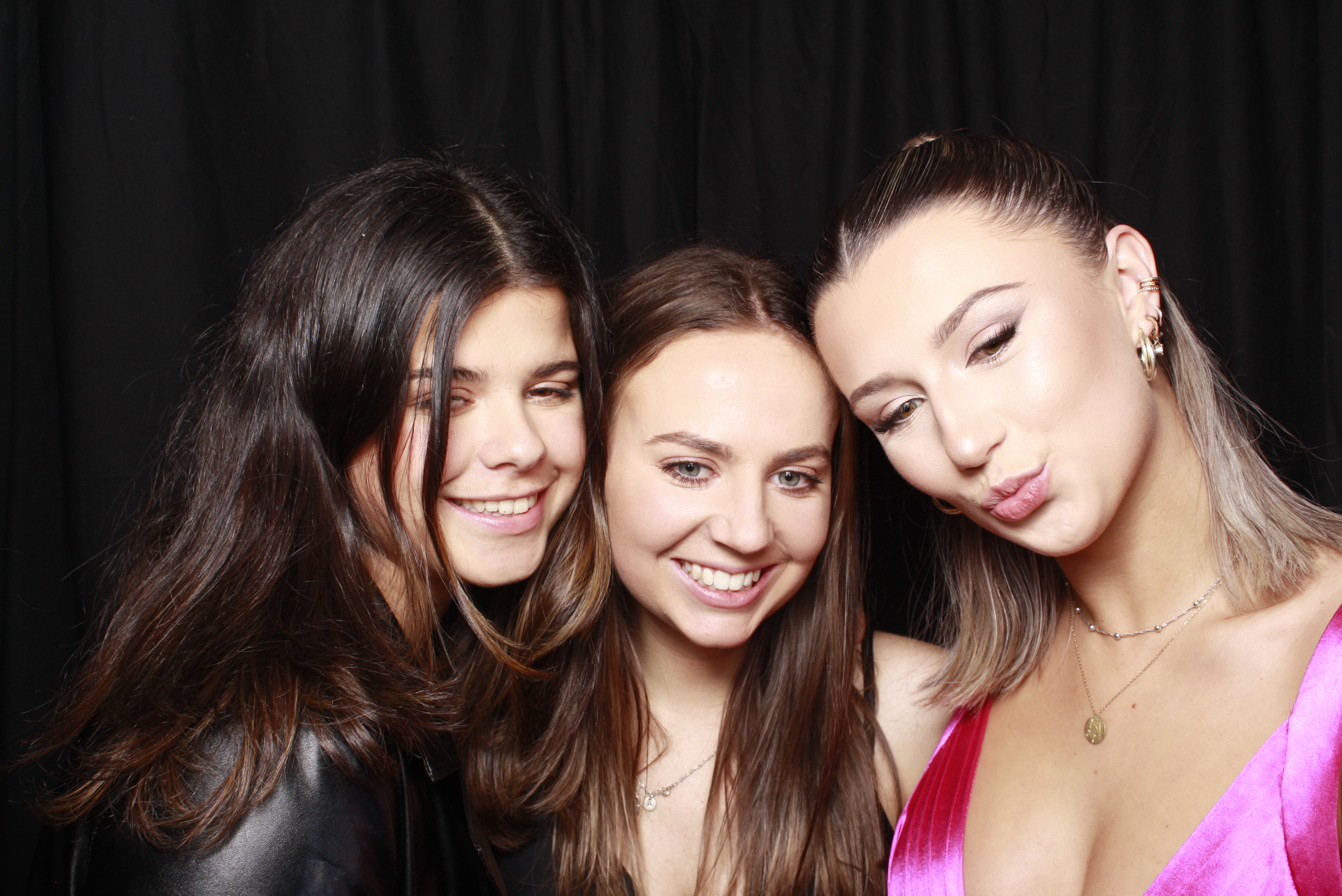 Nicole's 21st... 2022 | View more photos from the event at wgtngallery.classicphotobooths.co.nz/u/wgtncpbgallery/Nicoles-21st-2022