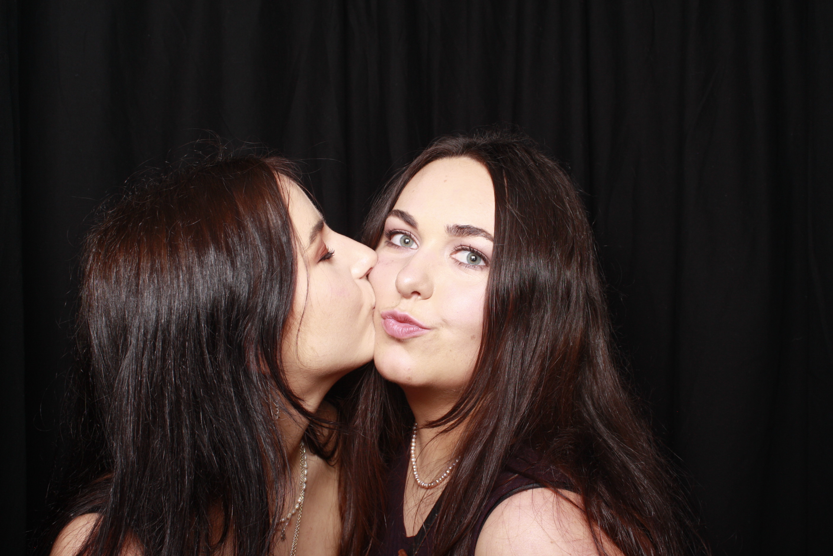 Nicole's 21st... 2022 | View more photos from the event at wgtngallery.classicphotobooths.co.nz/u/wgtncpbgallery/Nicoles-21st-2022