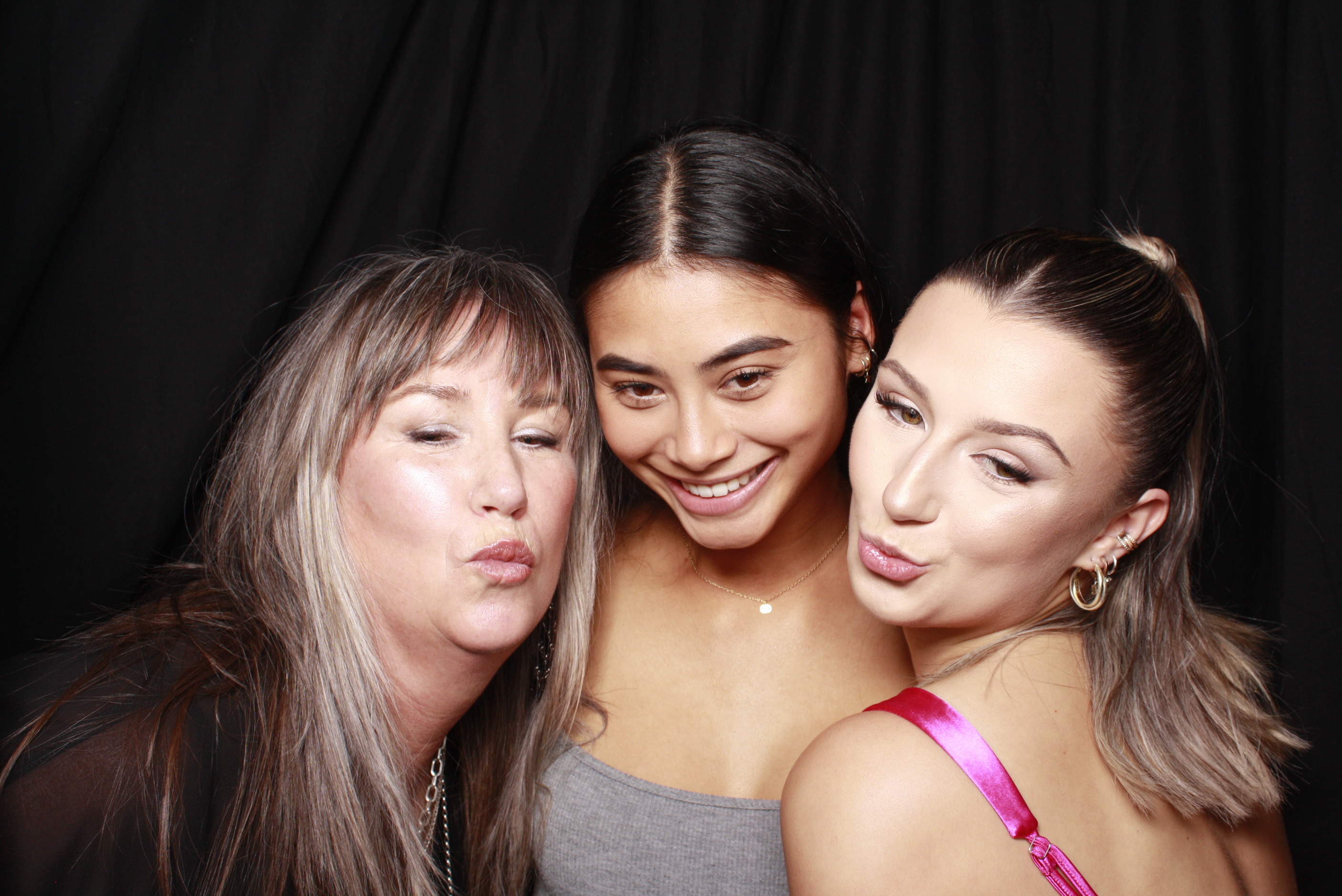 Nicole's 21st... 2022 | View more photos from the event at wgtngallery.classicphotobooths.co.nz/u/wgtncpbgallery/Nicoles-21st-2022