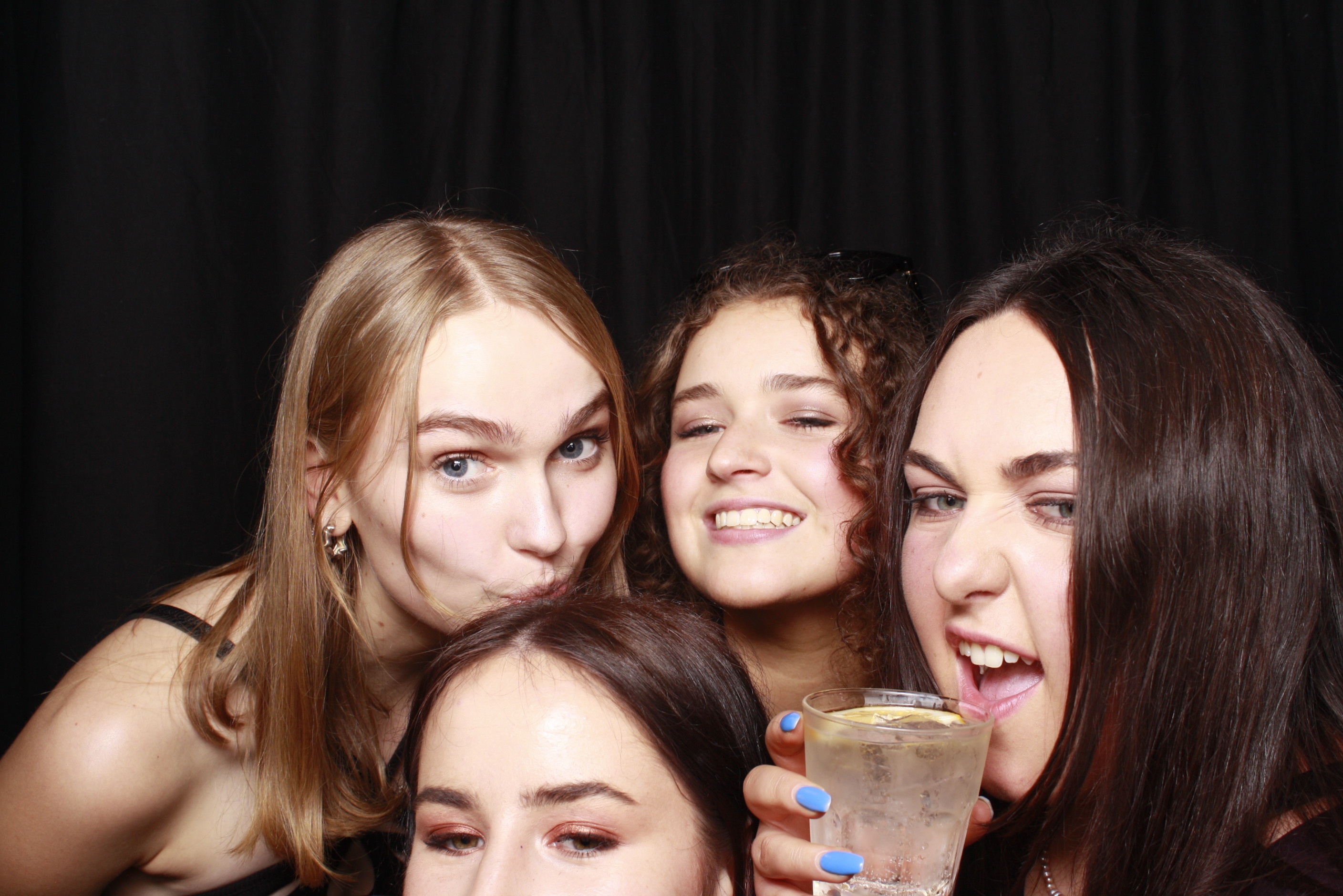 Nicole's 21st... 2022 | View more photos from the event at wgtngallery.classicphotobooths.co.nz/u/wgtncpbgallery/Nicoles-21st-2022