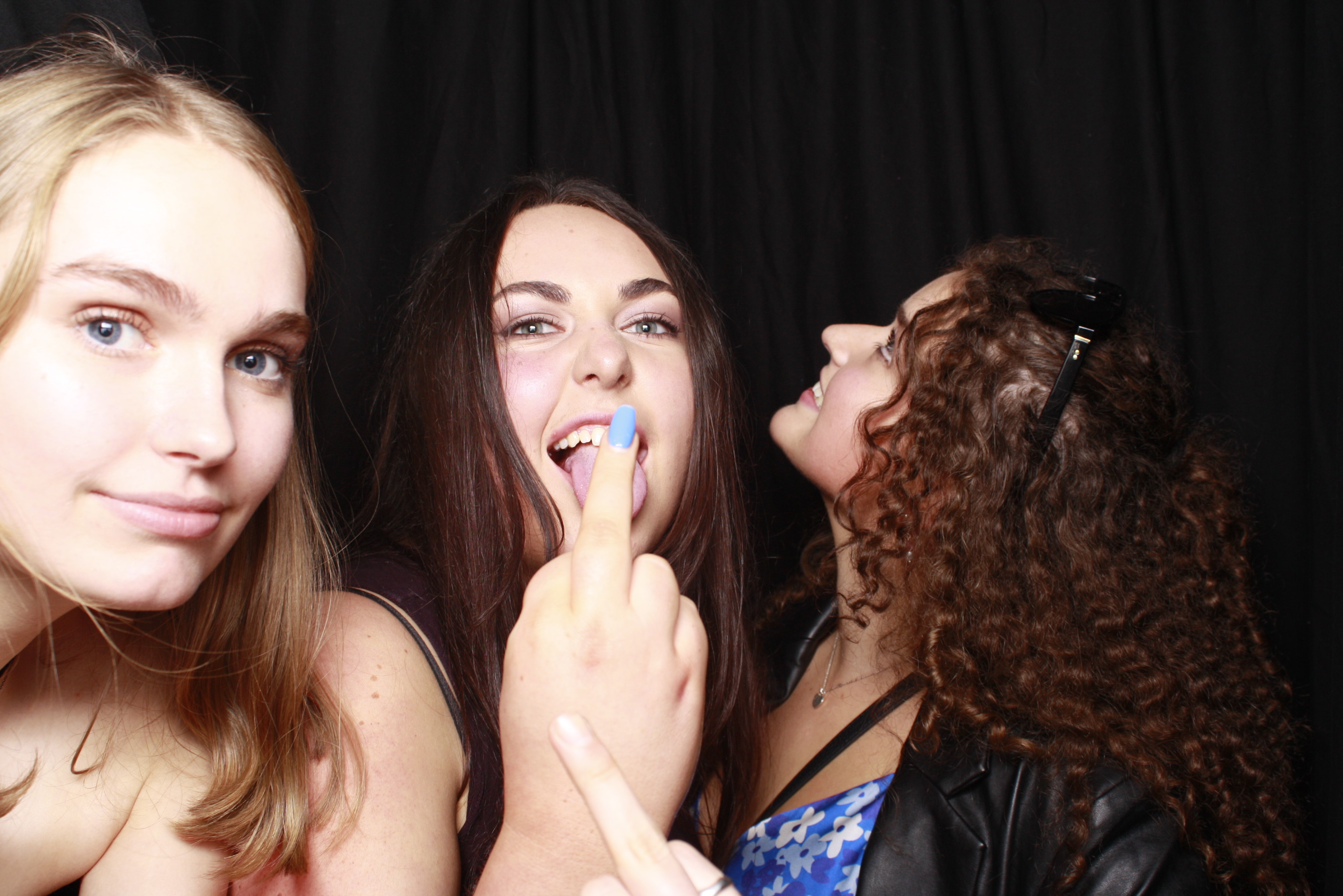 Nicole's 21st... 2022 | View more photos from the event at wgtngallery.classicphotobooths.co.nz/u/wgtncpbgallery/Nicoles-21st-2022