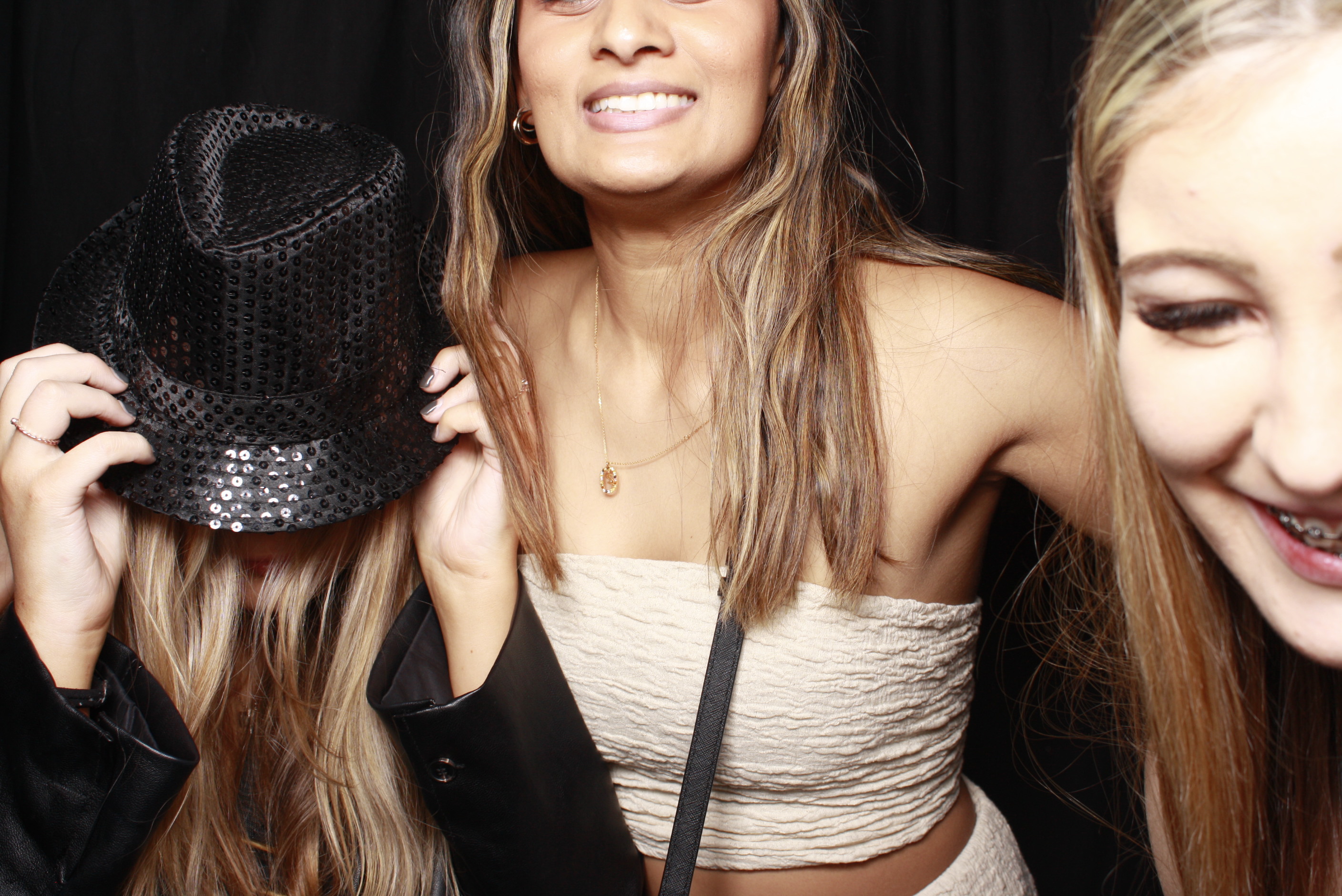 Nicole's 21st... 2022 | View more photos from the event at wgtngallery.classicphotobooths.co.nz/u/wgtncpbgallery/Nicoles-21st-2022